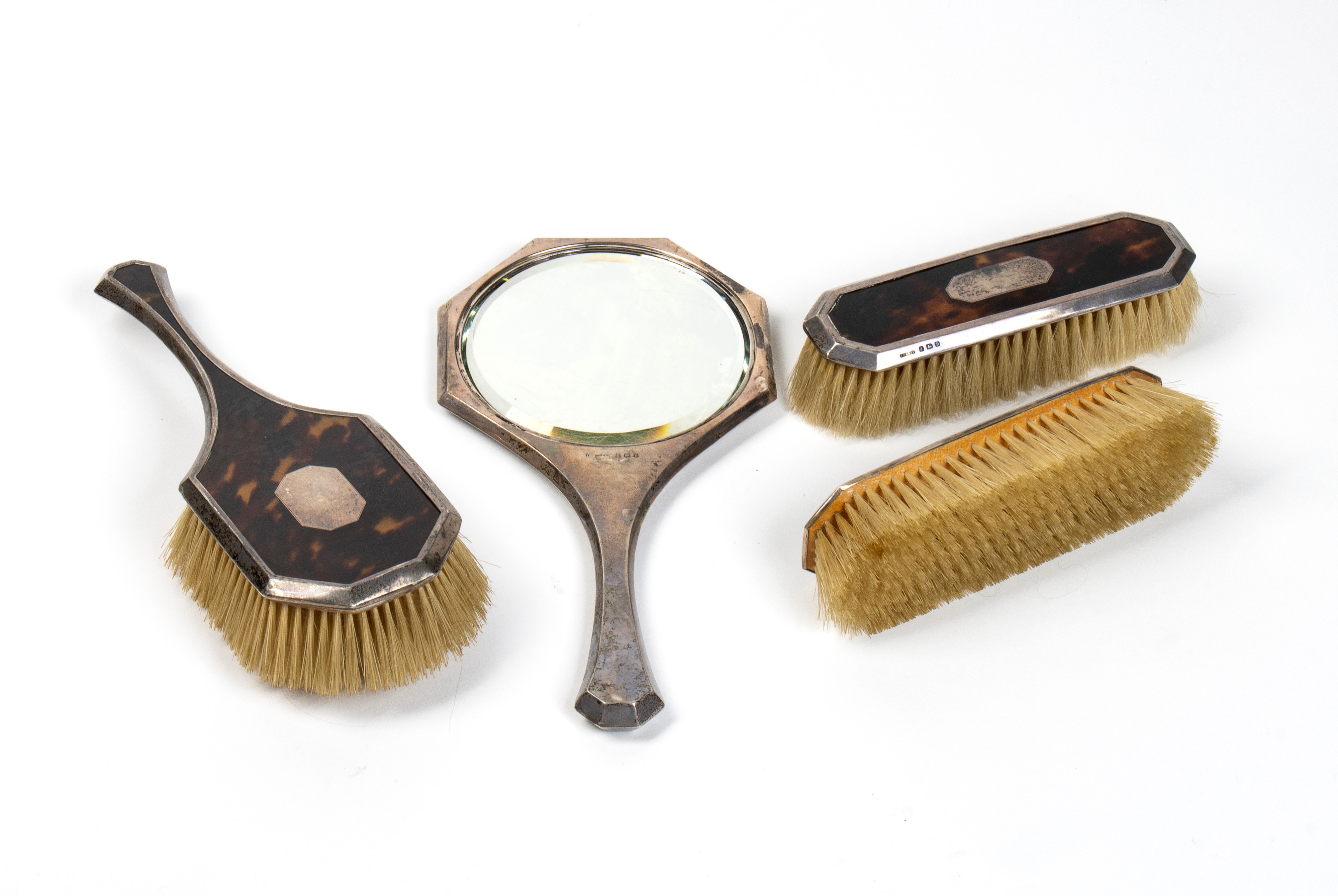 Solomon Blanckensee & Son Ltd - Servizio Inglese da Toilette in Argento e Tartaruga