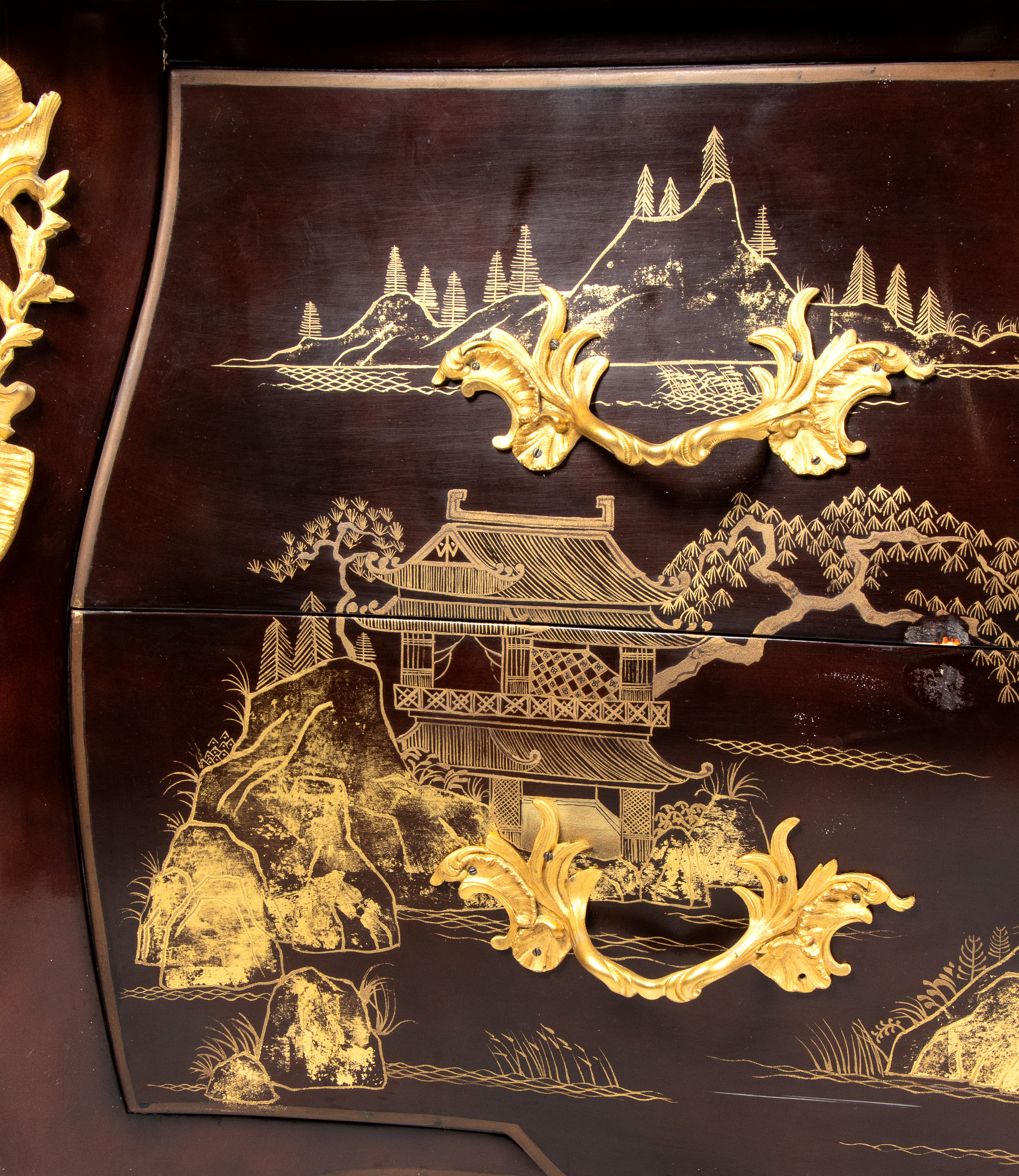 Comò Francese Dipinto e Laccato a Chinoiserie