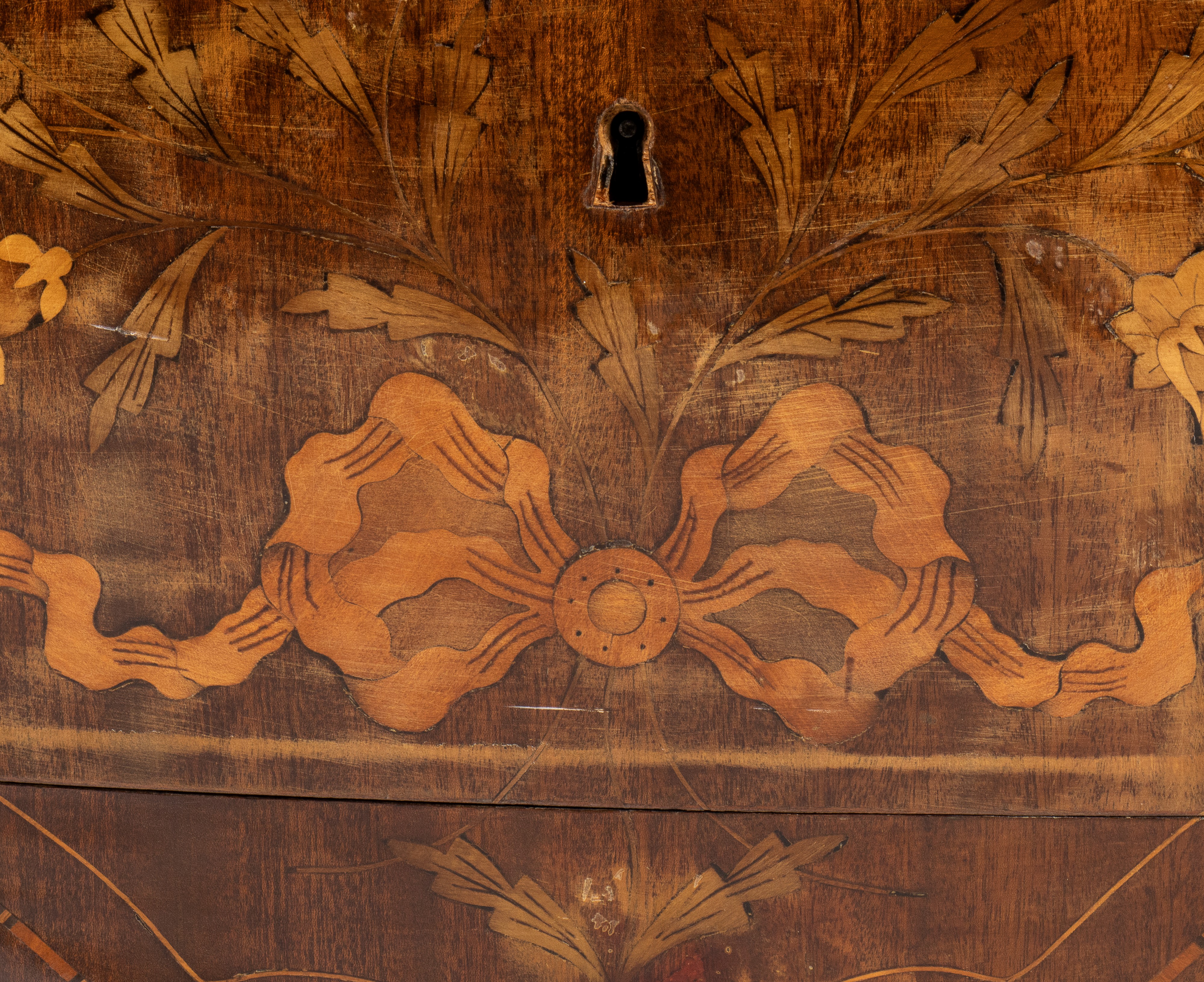 Comò Olandese in Legno di Mogano