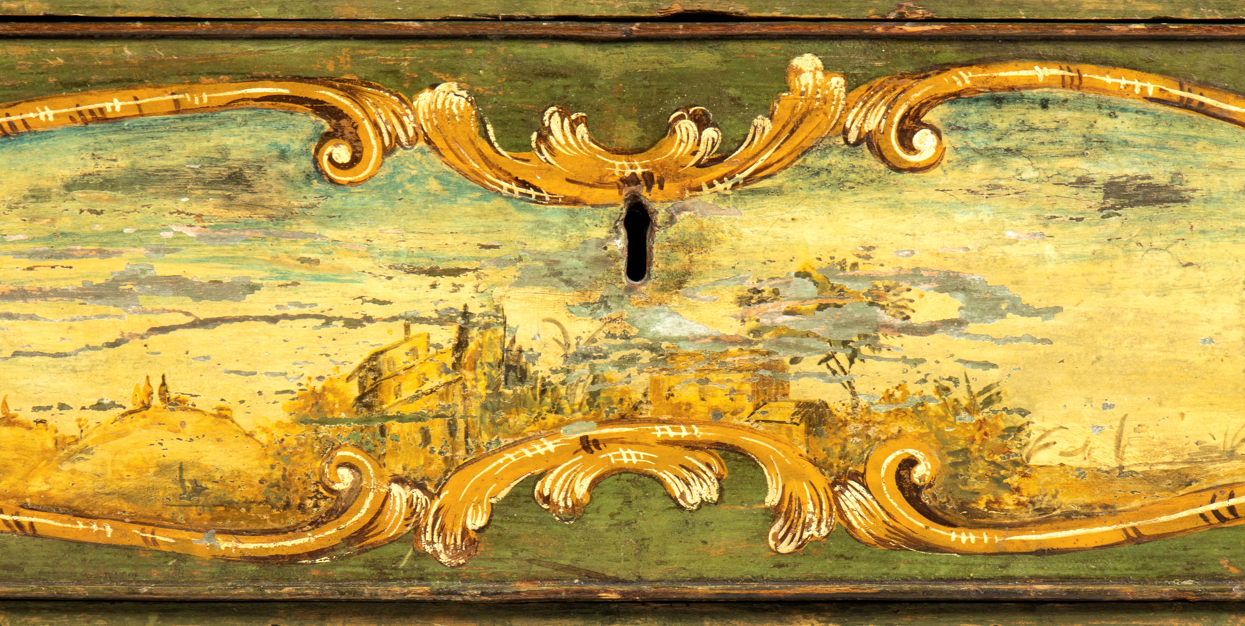 Comò italiano laccato Luigi XV