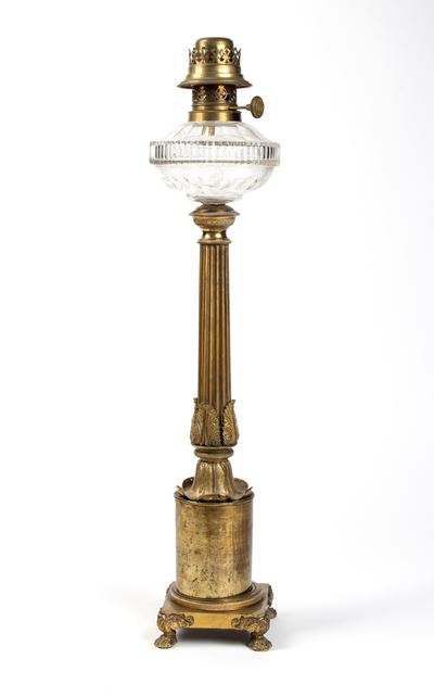 Lampada Austriaca a Petrolio in Bronzo Dorato