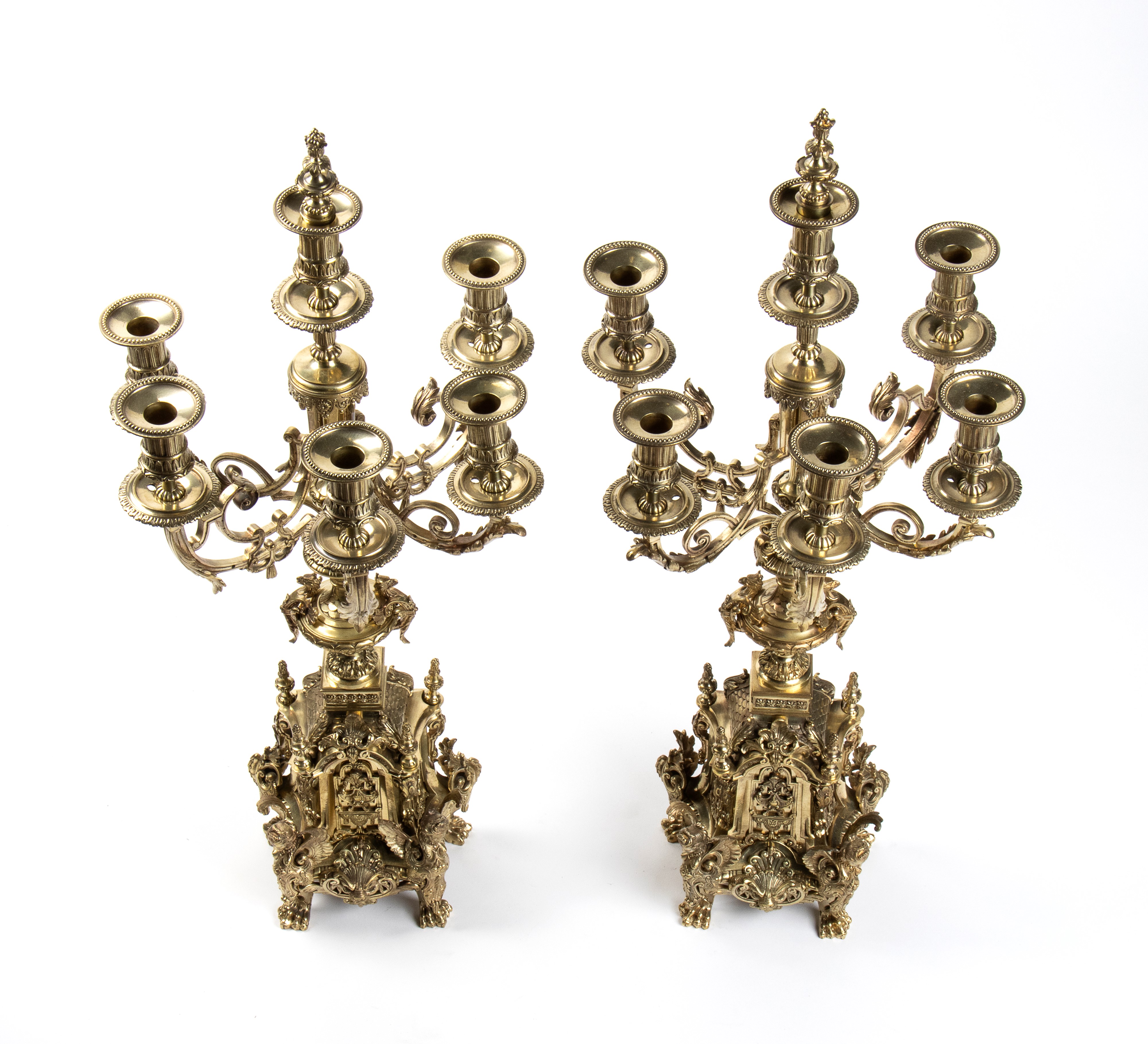 Coppia di Candelabri Francesi in Bronzo Dorato