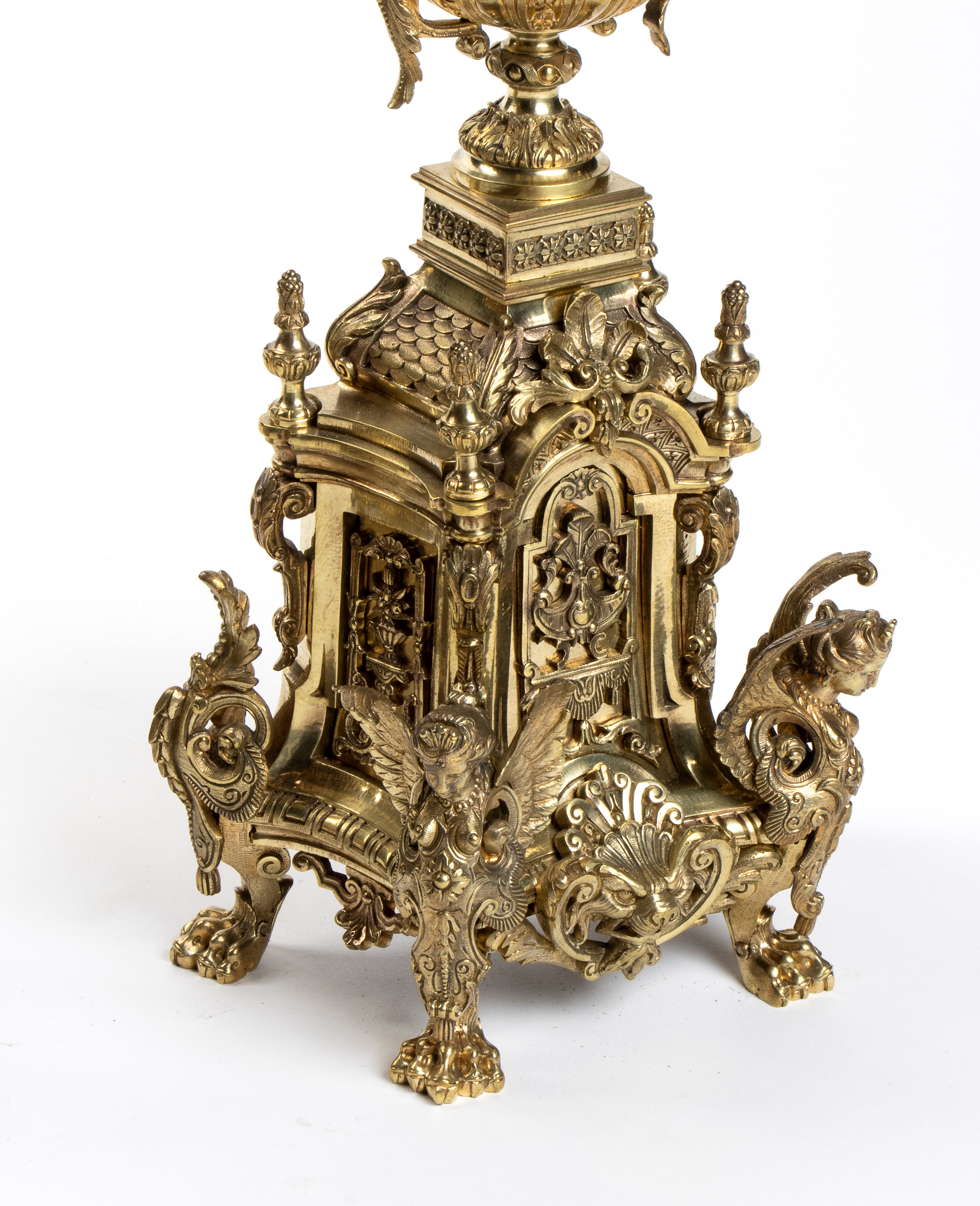 Coppia di Candelabri Francesi in Bronzo Dorato