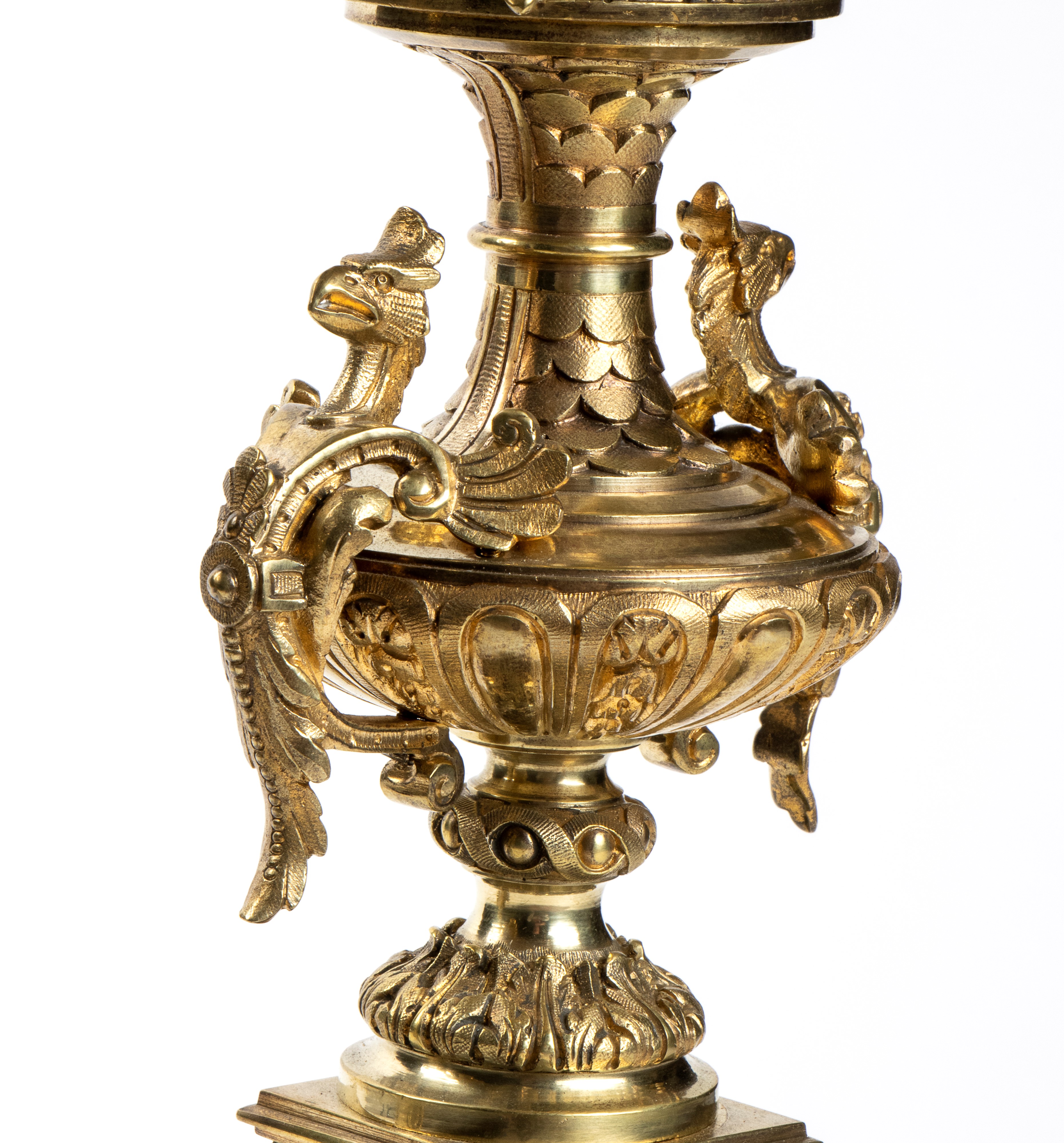 Coppia di Candelabri Francesi in Bronzo Dorato