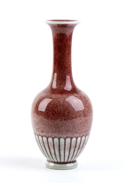 Vaso a Bottiglia in Porcellana con Invetriatura Rossa