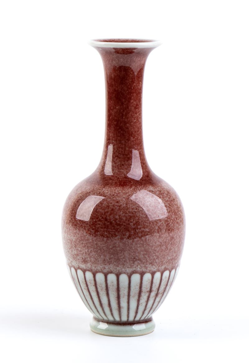 Vaso a Bottiglia in Porcellana con Invetriatura Rossa