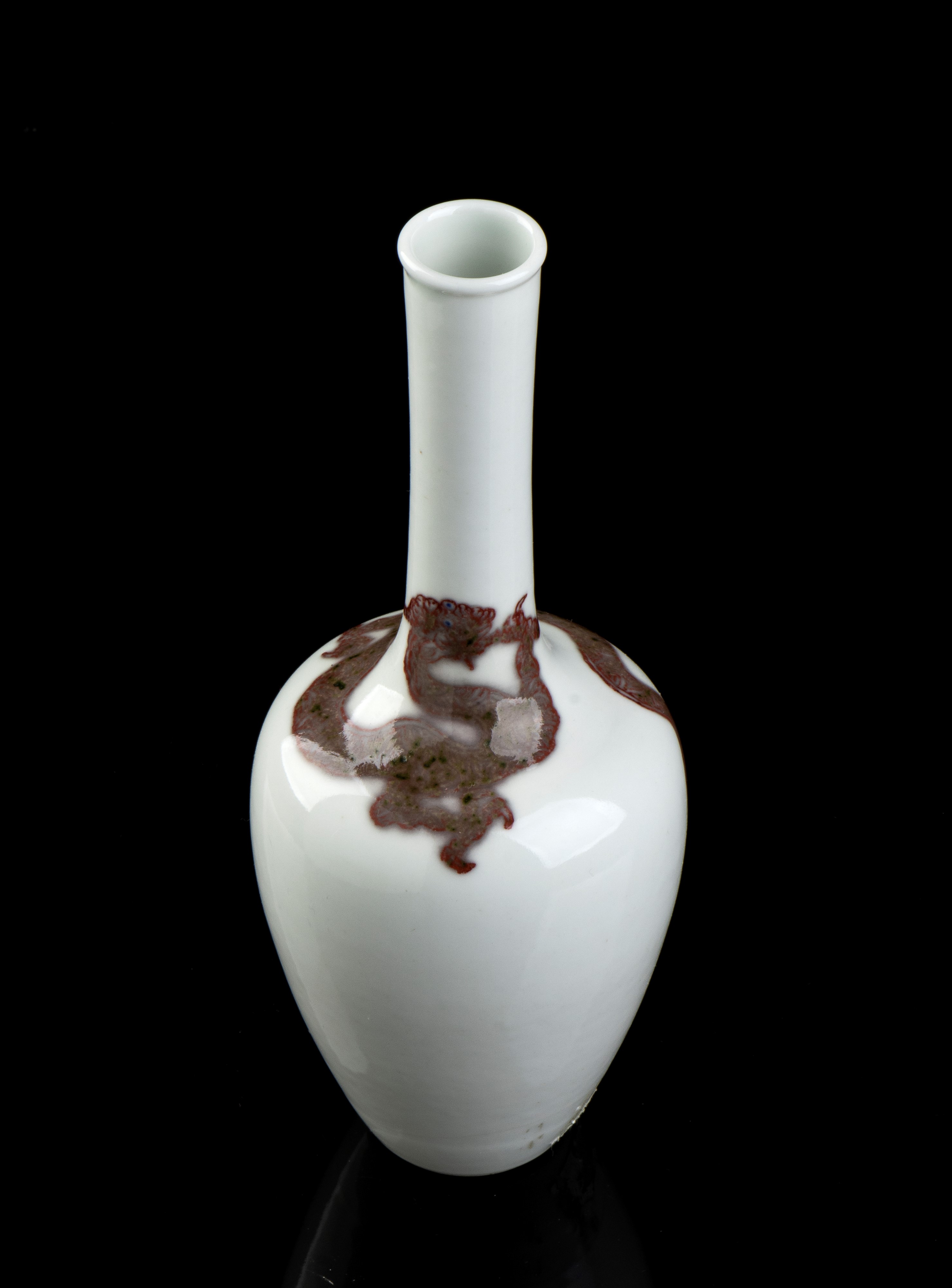 Vaso a Bottiglia in Porcellana con Decoro in Rosso di Rame