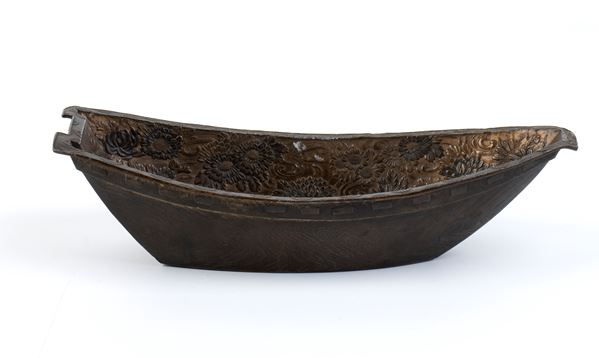 A BRONZE BOAT-SHAPED CONTAINER