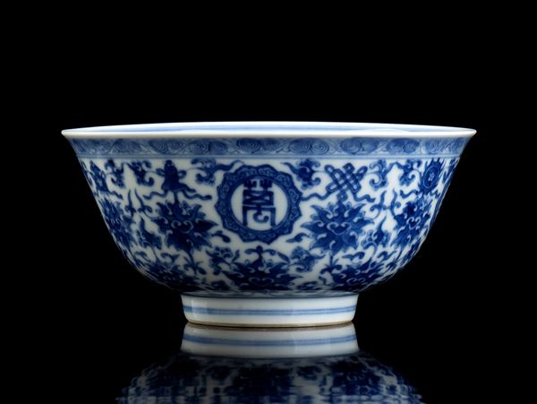 A 'BLUE AND WHITE' PORCELAIN BOWL