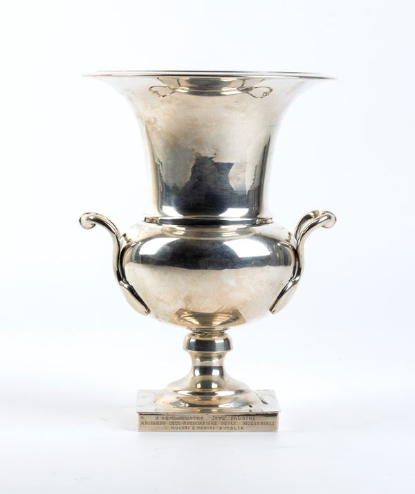 Fabbrica argenterie Etruria di Franceschina. Giachetti, Parigi &amp; Santoni S.n.c. - Italian silver cup