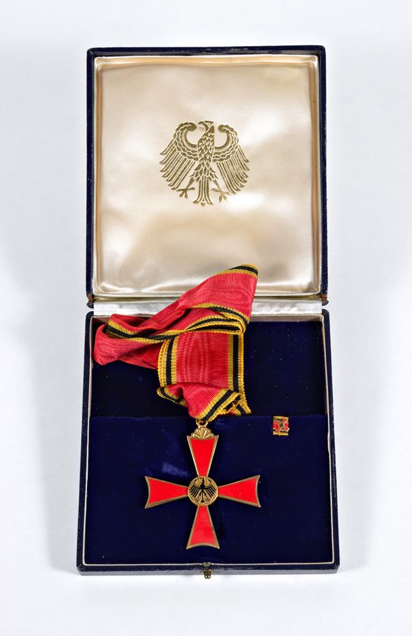 Federal Republic of Germany, Order of Merit, a Commander's cross, cased