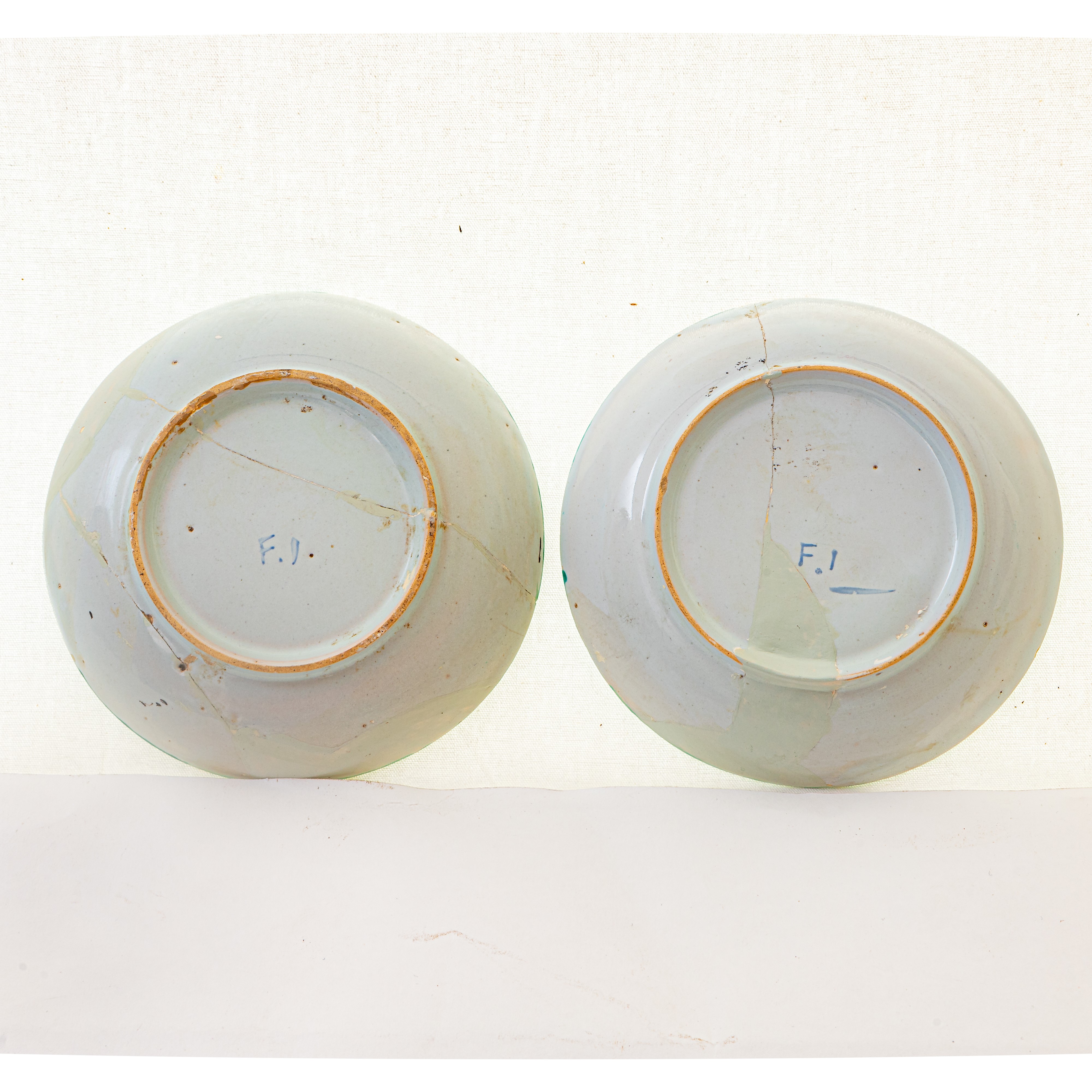 Lotto di Cinque Piatti in Ceramica Policroma :