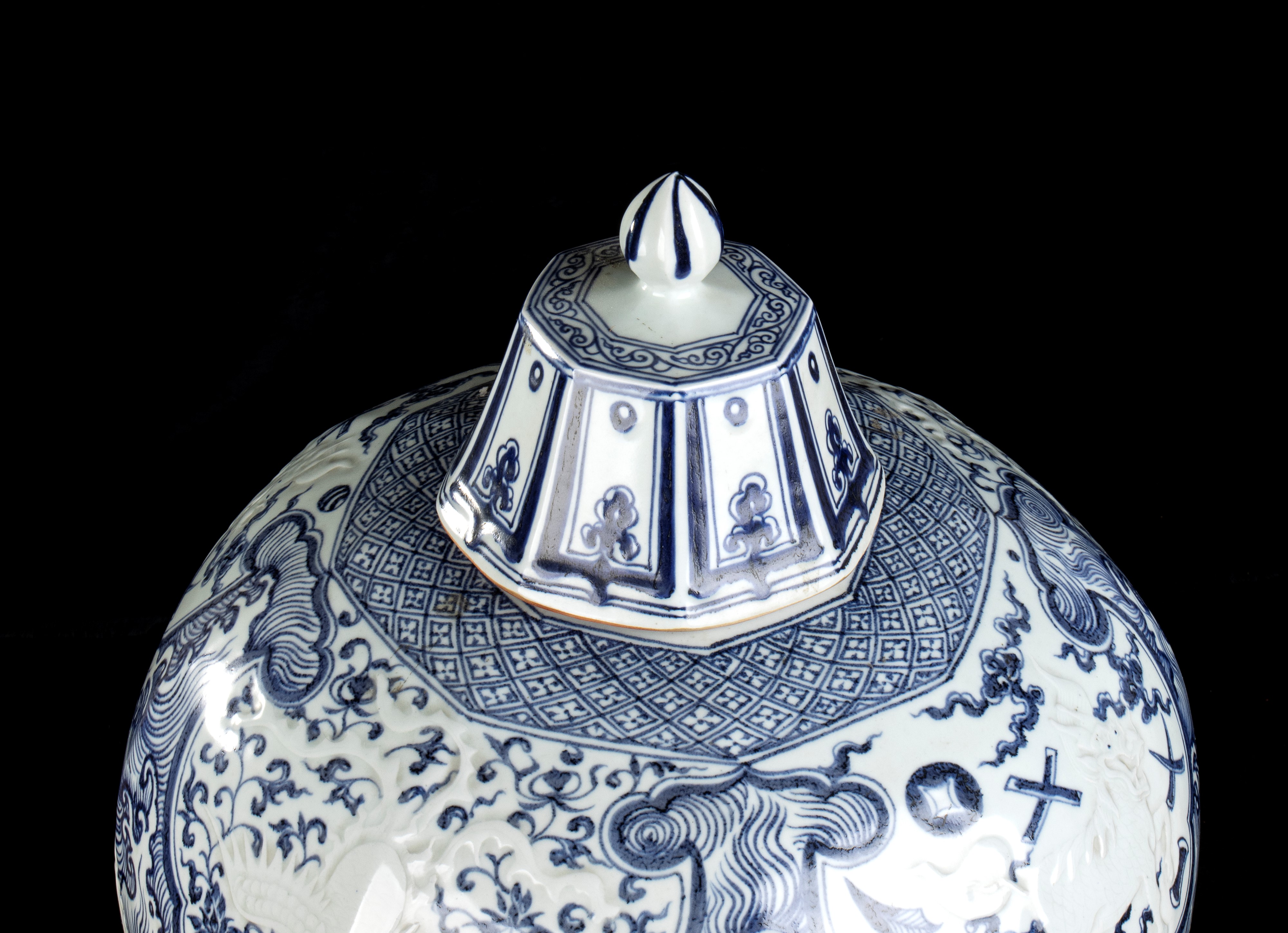 Monumentale Vaso con Coperchio in Porcellana 'bianco e Blu'