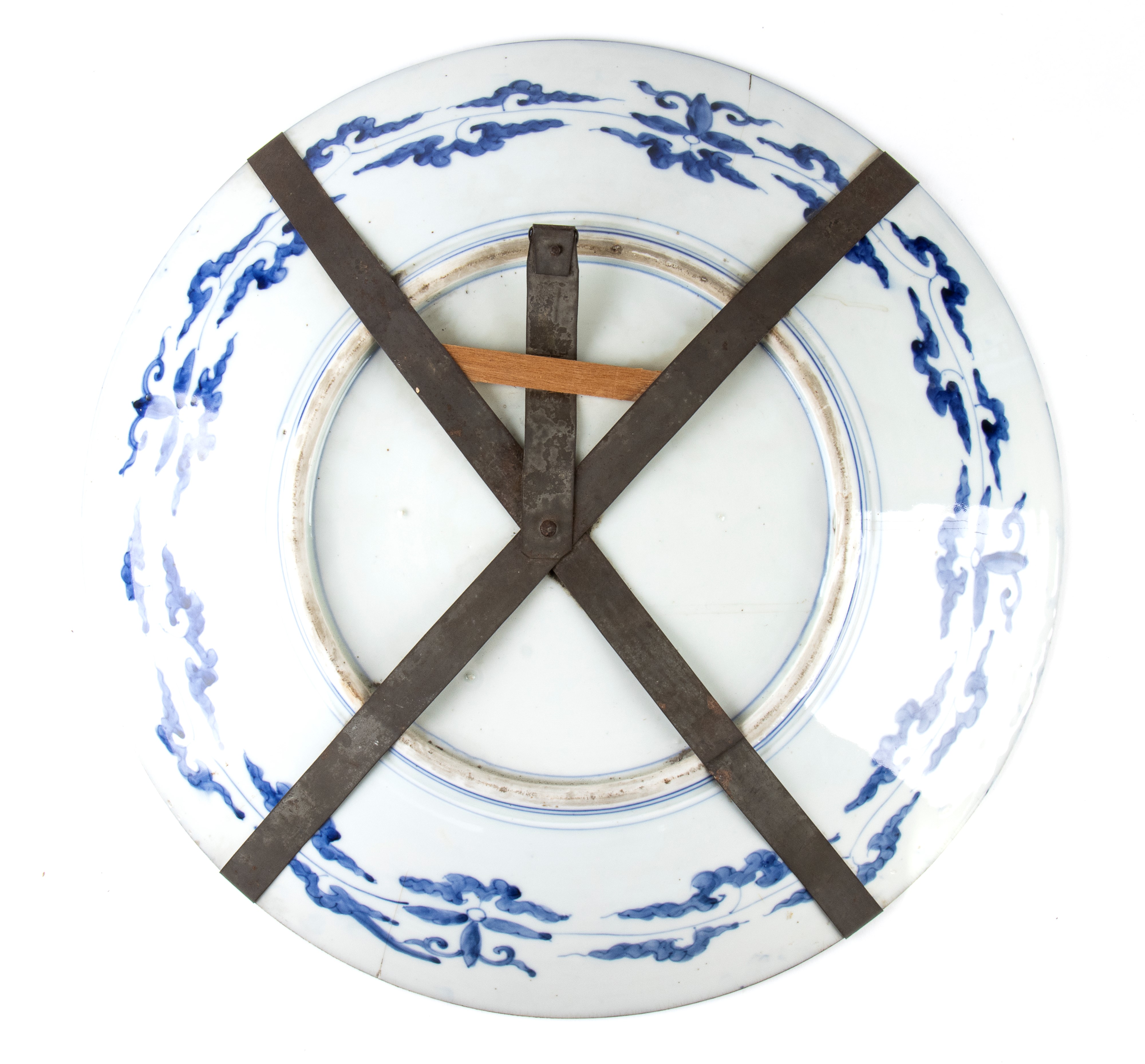 GRANDE PIATTO IN PORCELLANA 'IMARI'