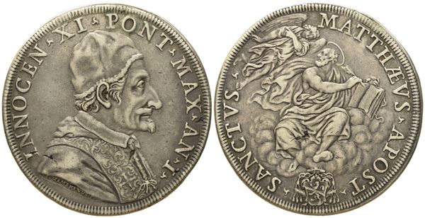 STATO PONTIFICIO. Roma. Innocenzo XI (1676 - 1689). Piastra, anno I "San Matteo". Ag (31,58 g; 44,3 mm)