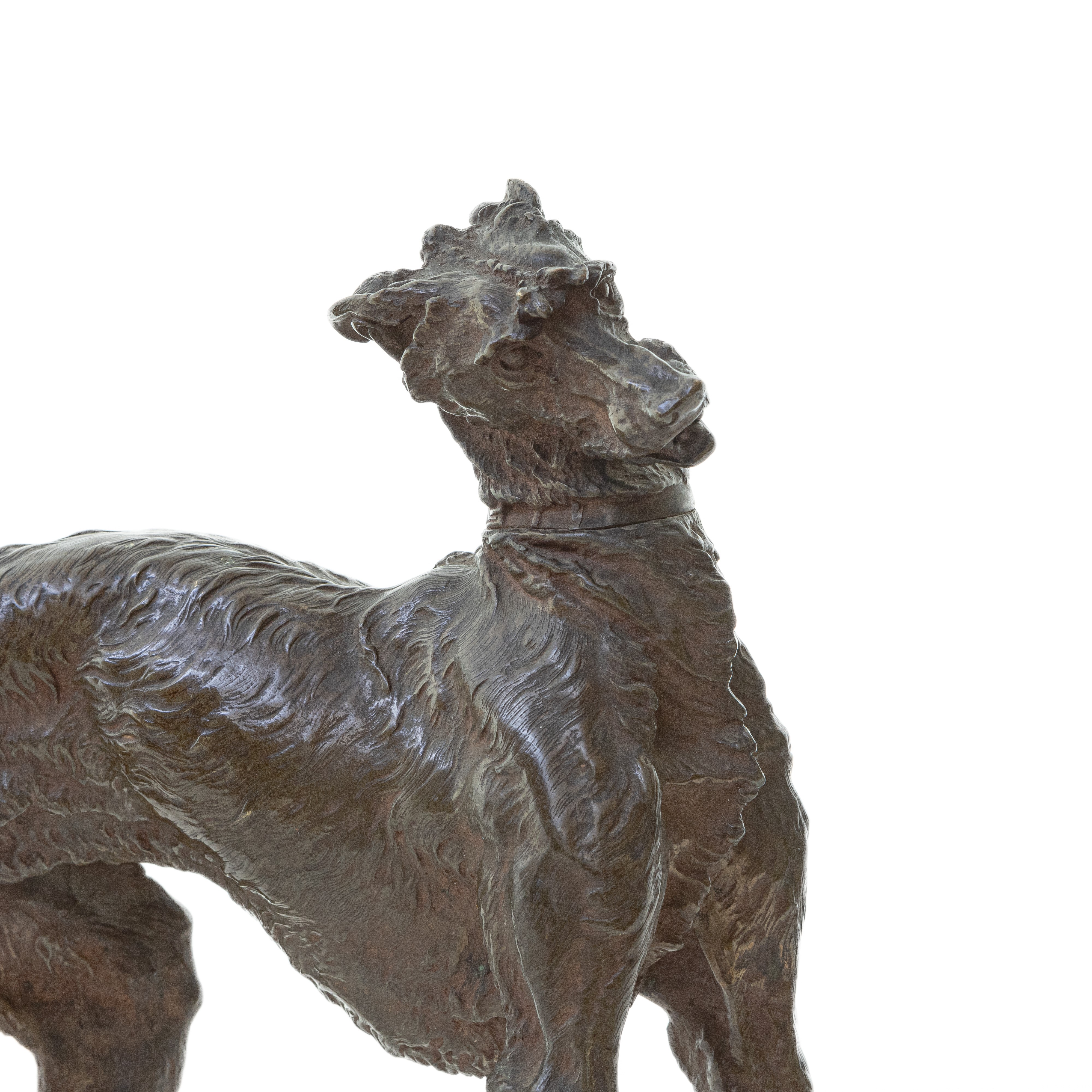 Scultura di Cane a Tutto Tondo in Bronzo a Patina Scura