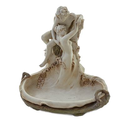 Lui e Lei, Gruppo Scultoreo