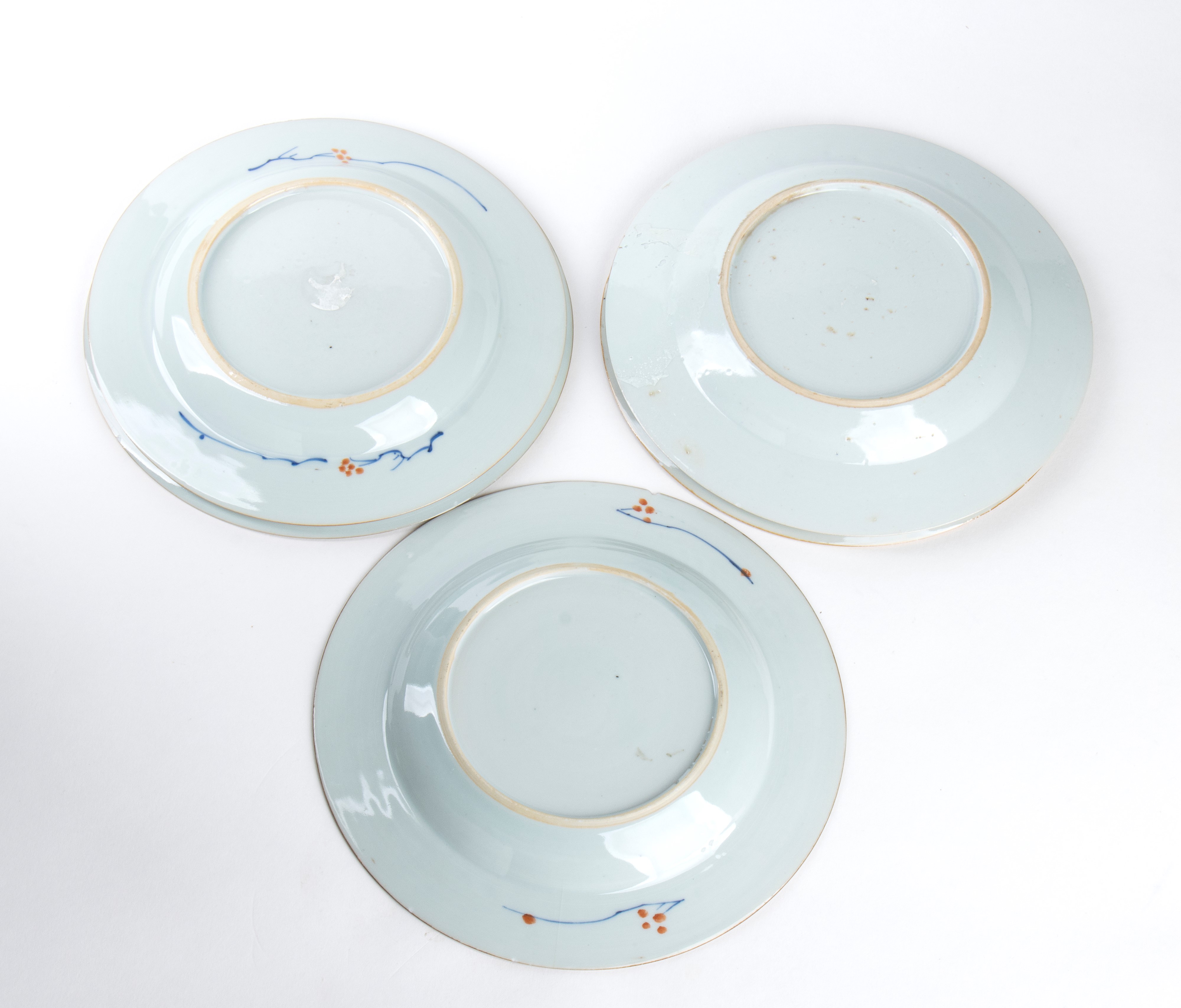 CINQUE PIATTI IN PORCELLANA 'IMARI'