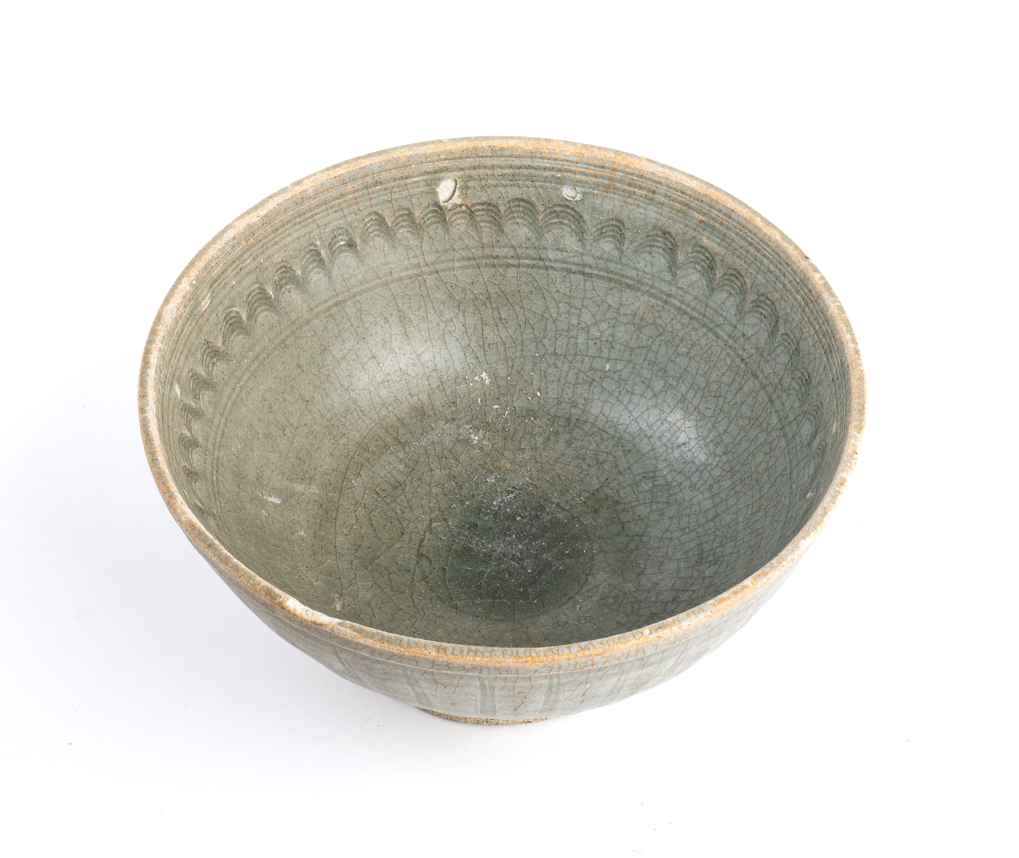 GRANDE CIOTOLA IN CERAMICA SAWANKHALOK CON INVETRIATURA CÉLADON