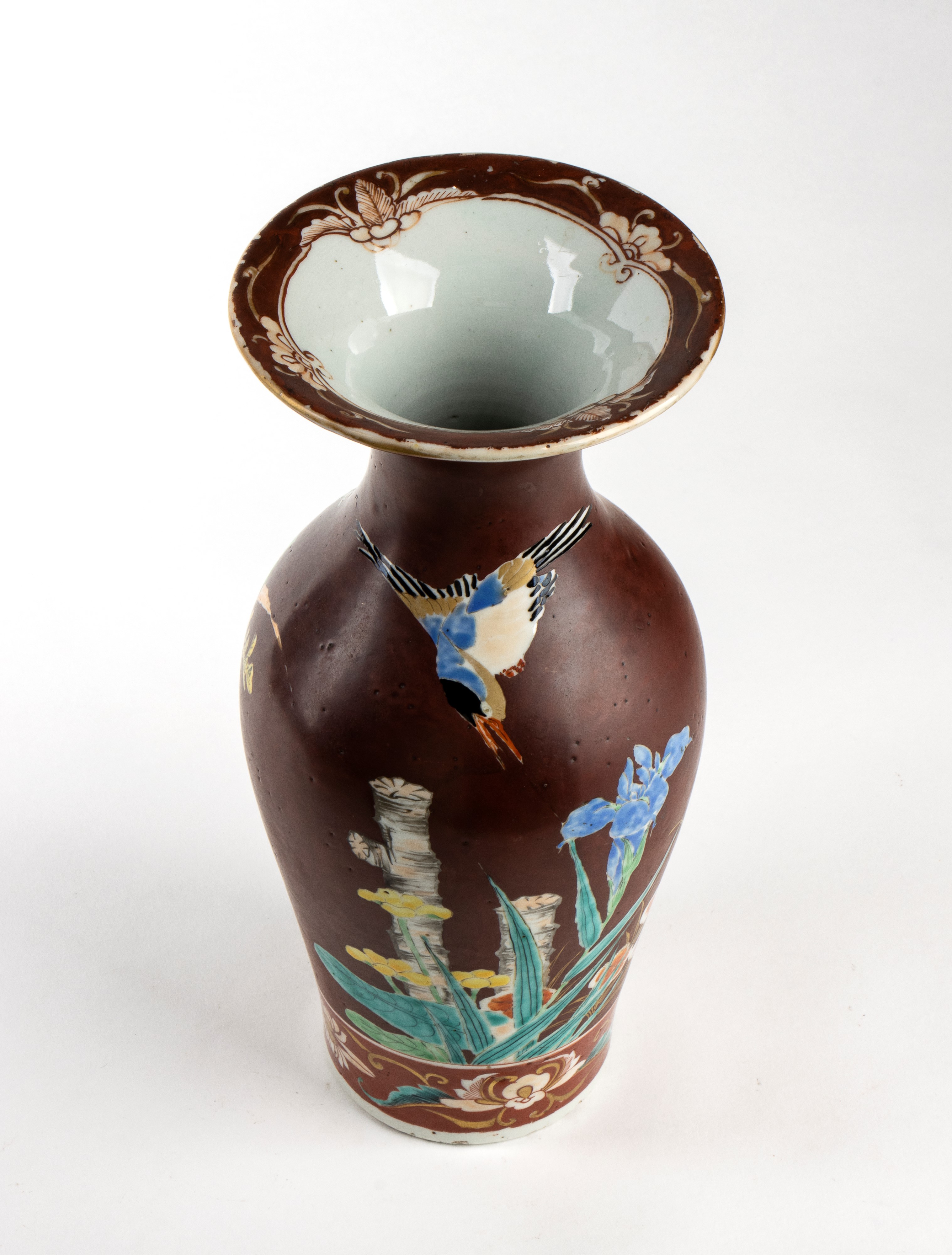 Vaso in Porcellana con Decoro a Smalti Policromi