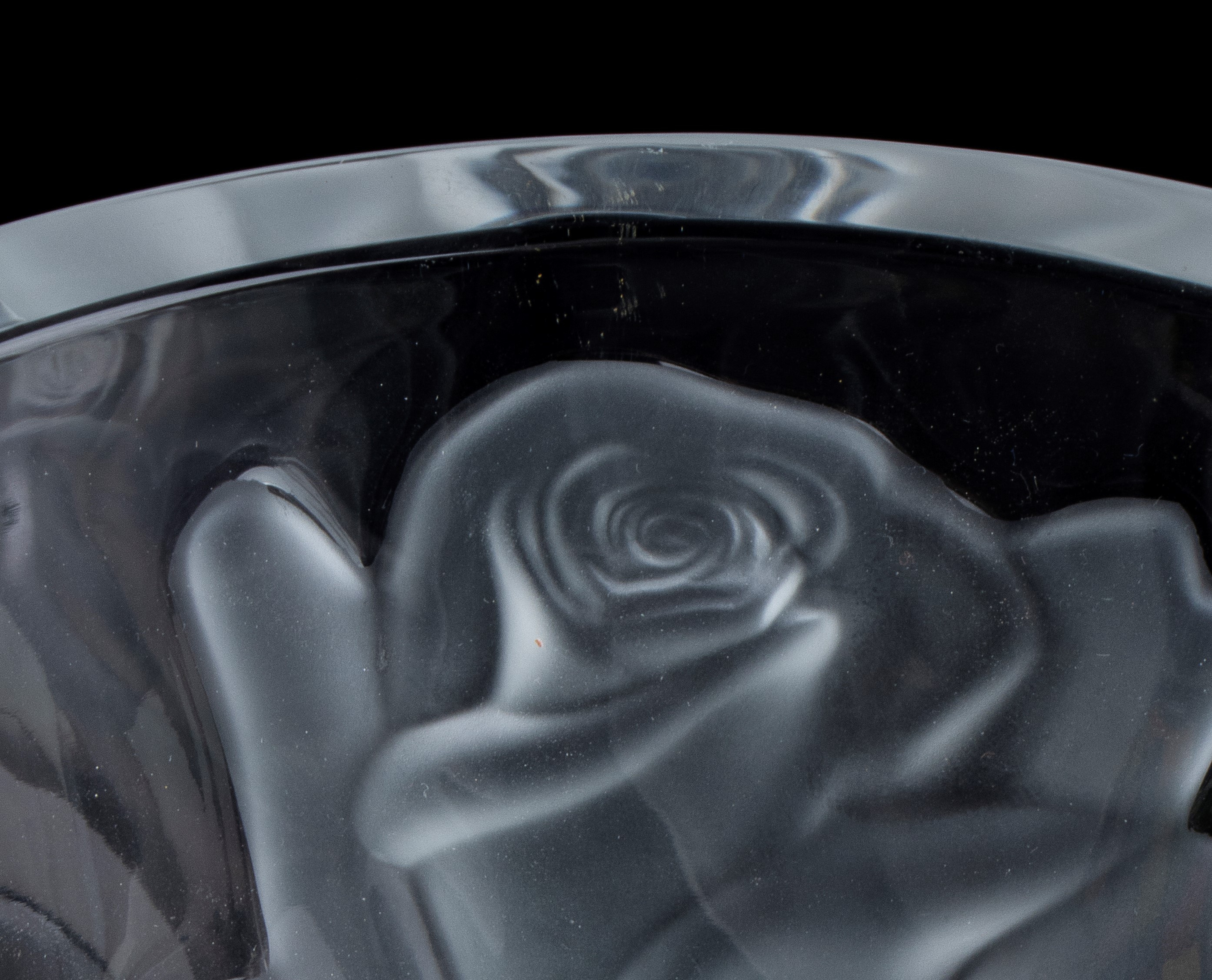 René Lalique Ay, 1860 - Parigi, 1945 - Vaso Francese in Cristallo 'ispahan'