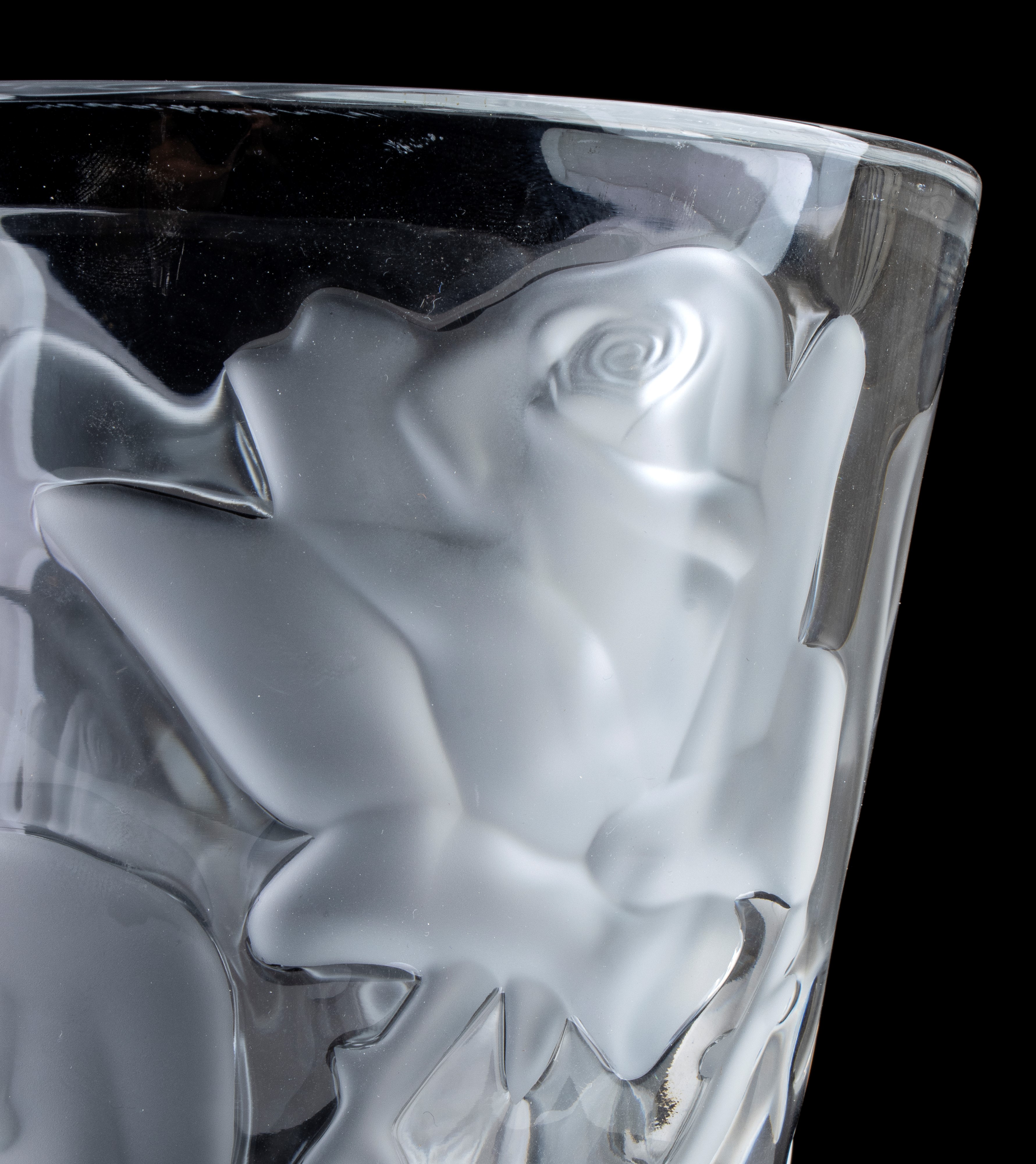 René Lalique Ay, 1860 - Parigi, 1945 - Vaso Francese in Cristallo 'ispahan'