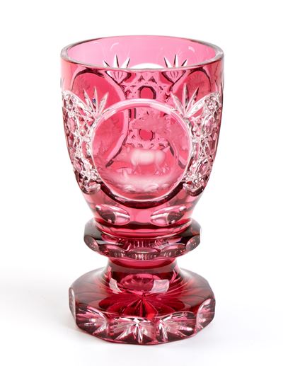Bicchiere in cristallo di Boemia, rosa scuro, molato e inciso, XX secolo