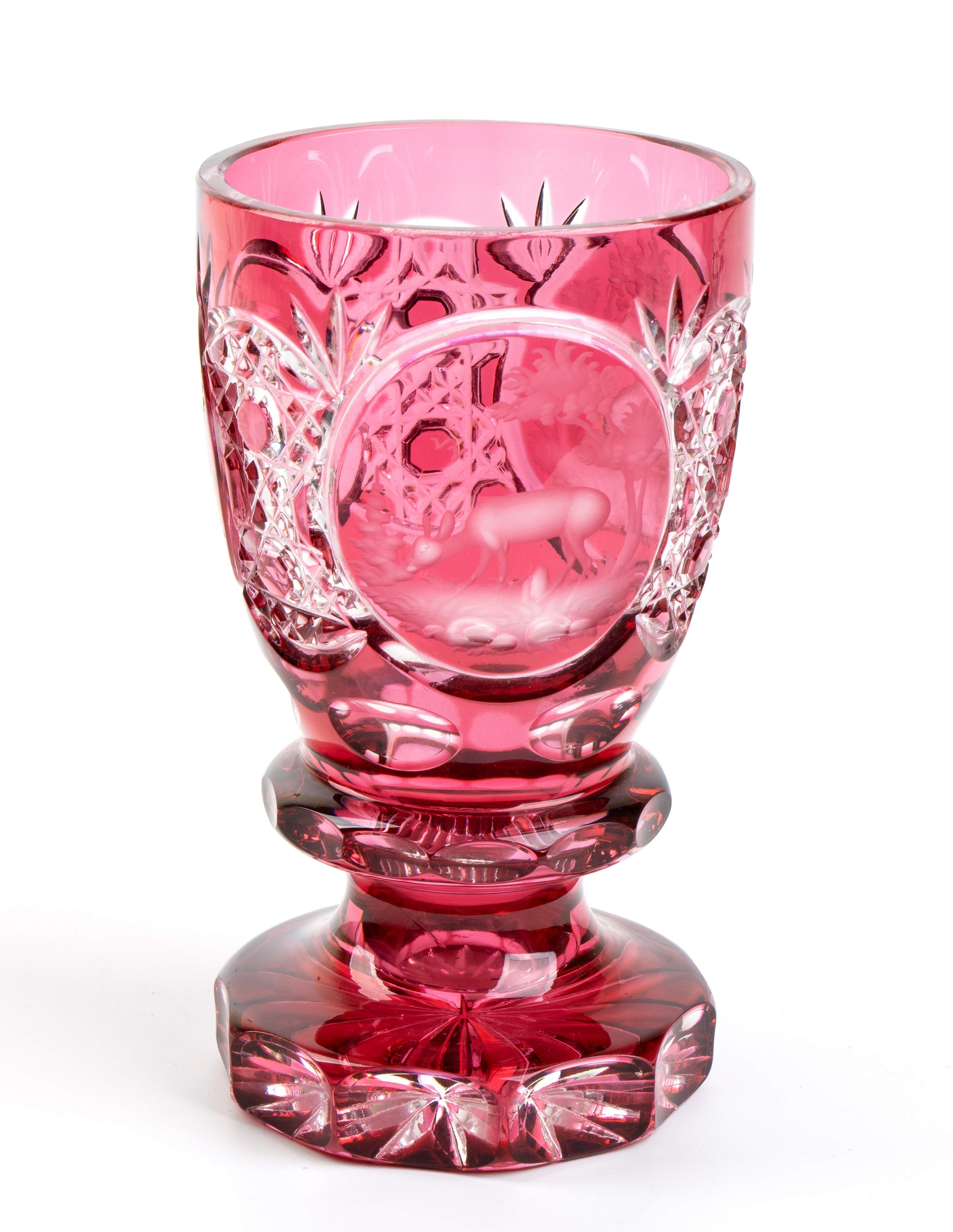 Bicchiere in cristallo di Boemia, rosa scuro, molato e inciso, XX secolo