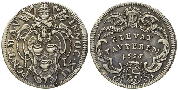 STATO PONTIFICIO. Roma. Innocenzo XII (1691 - 1700). Giulio 1695. Ag (g 3,08; mm 24,5).  - Auction Modern Coins - Bertolami Fine Art - Casa d'Aste