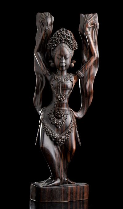 Scultura in Legno con Figura Femminile
