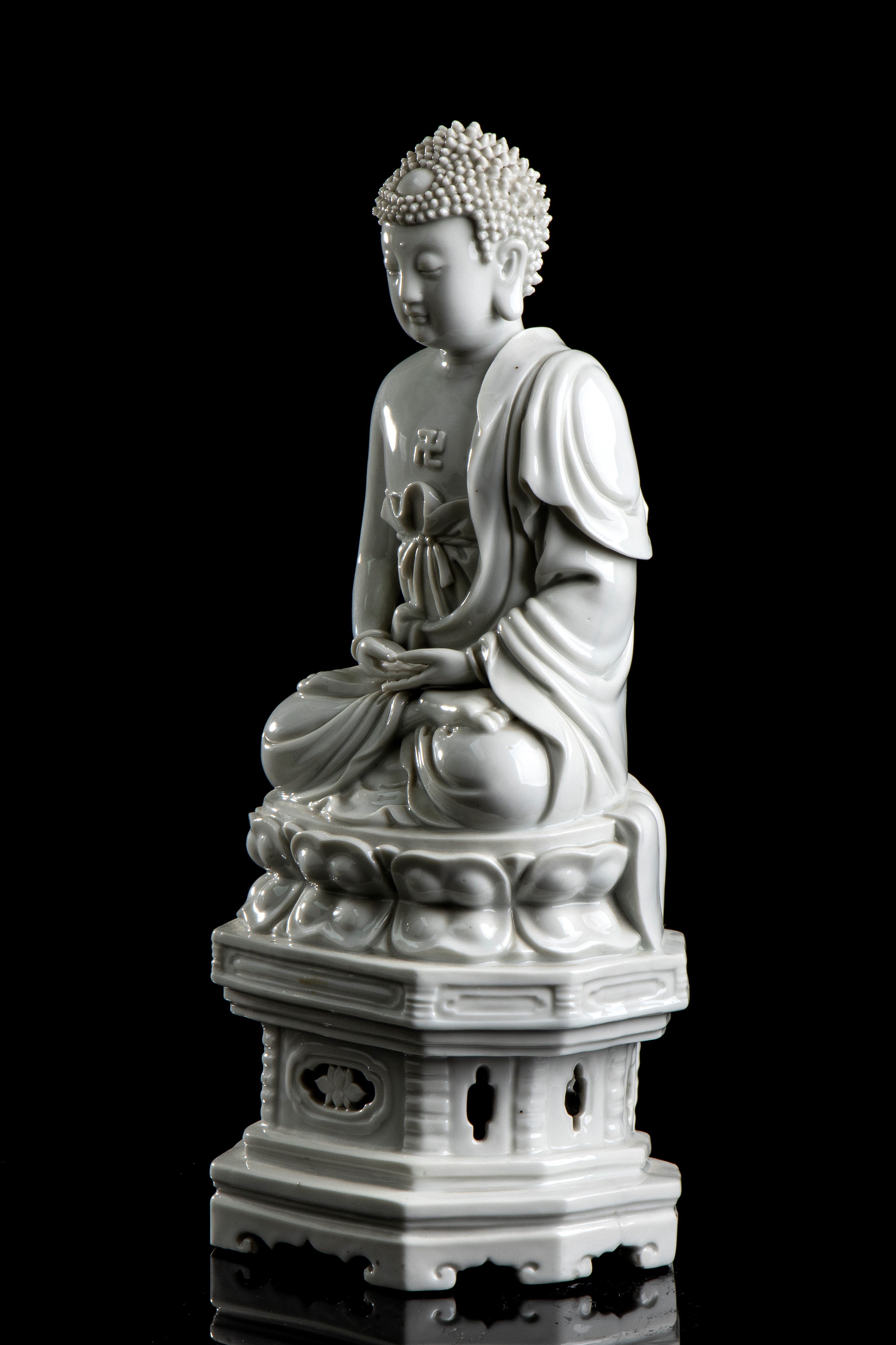 BUDDHA IN PORCELLANA 'BLANC DE CHINE'