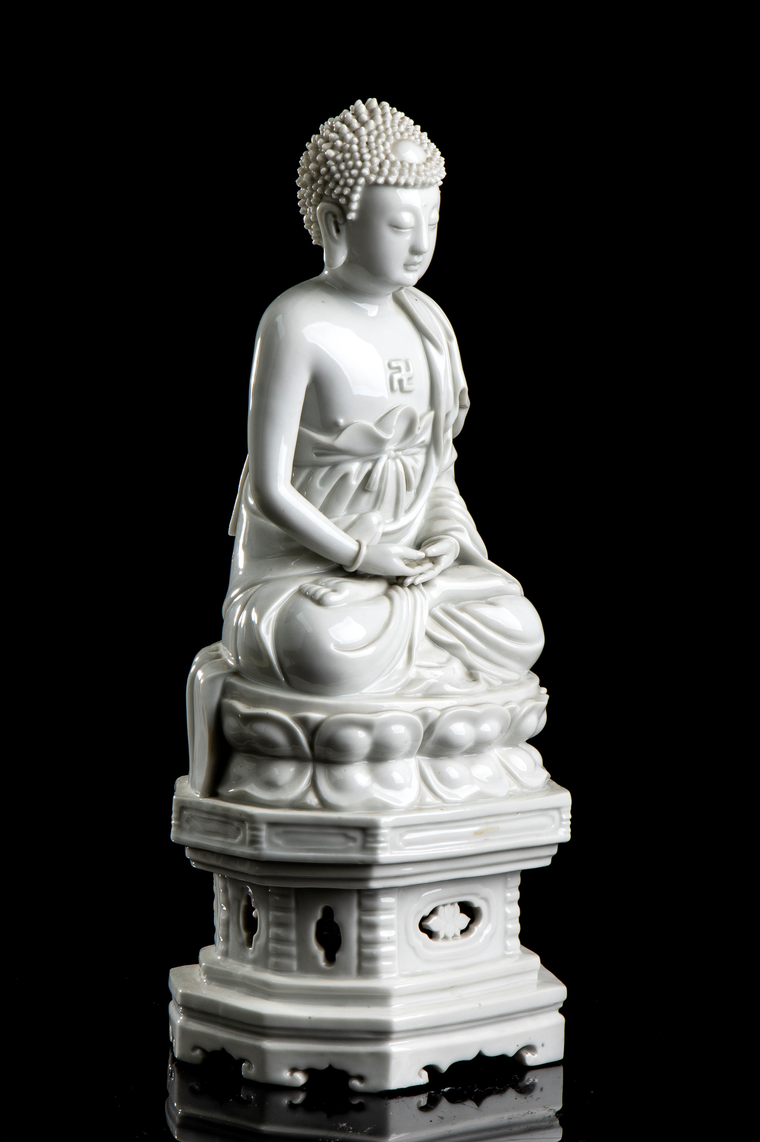 BUDDHA IN PORCELLANA 'BLANC DE CHINE'