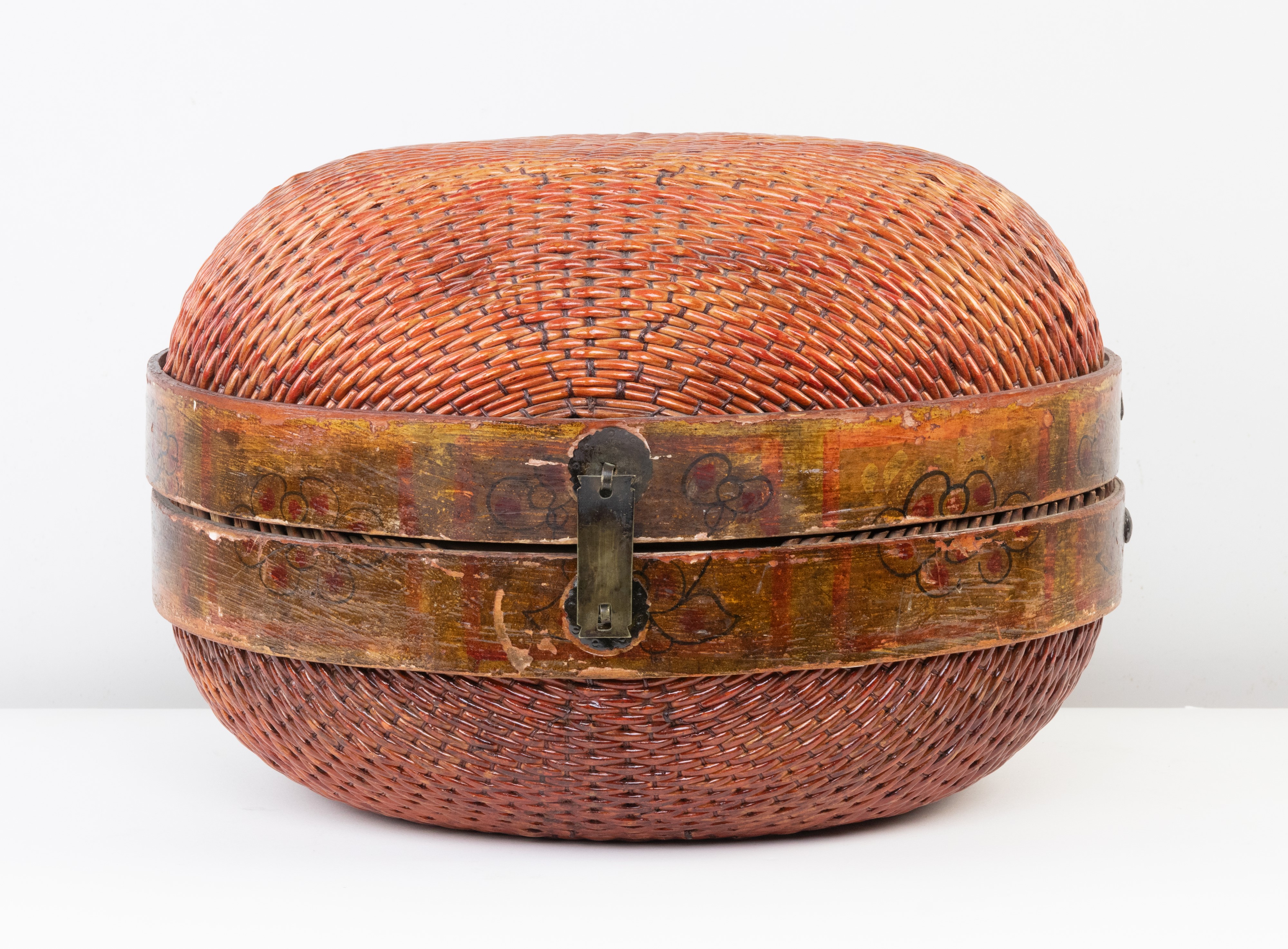 Scatola decorativa d'epoca