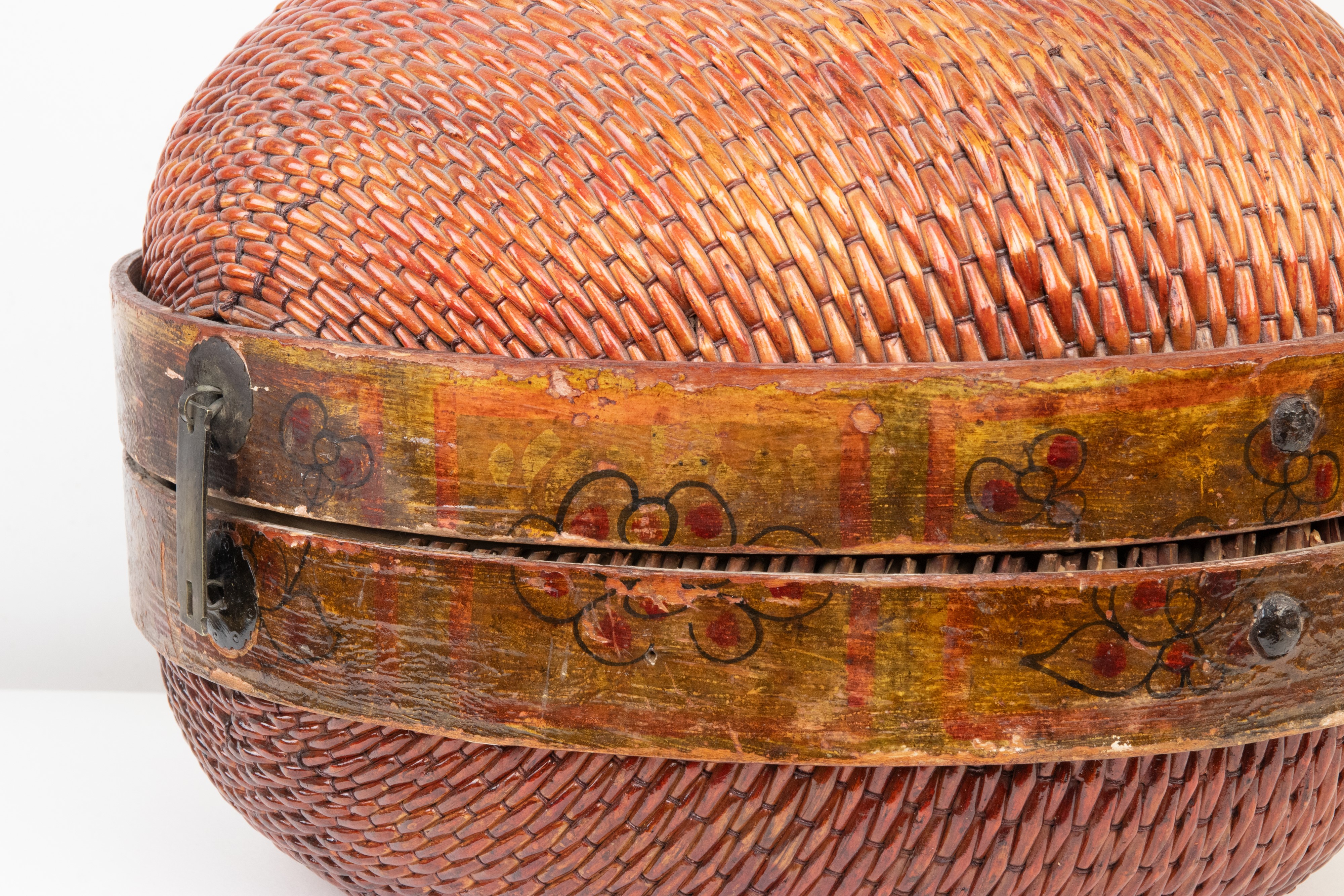 Scatola decorativa d'epoca