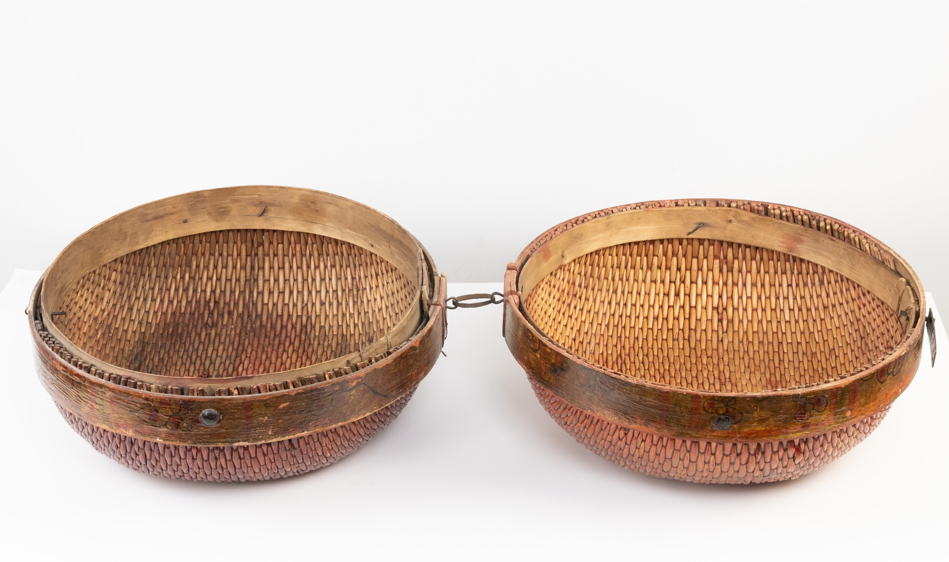 Scatola decorativa d'epoca