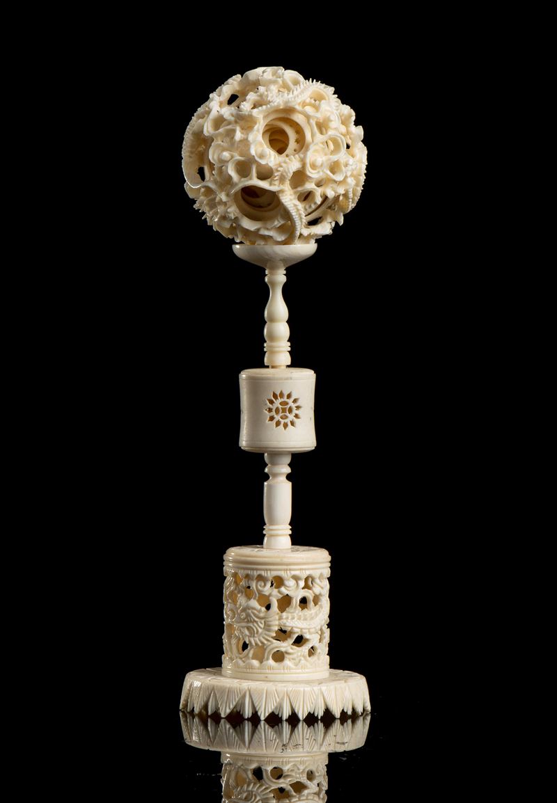 PALLA DELLE SORPRESE IN AVORIO