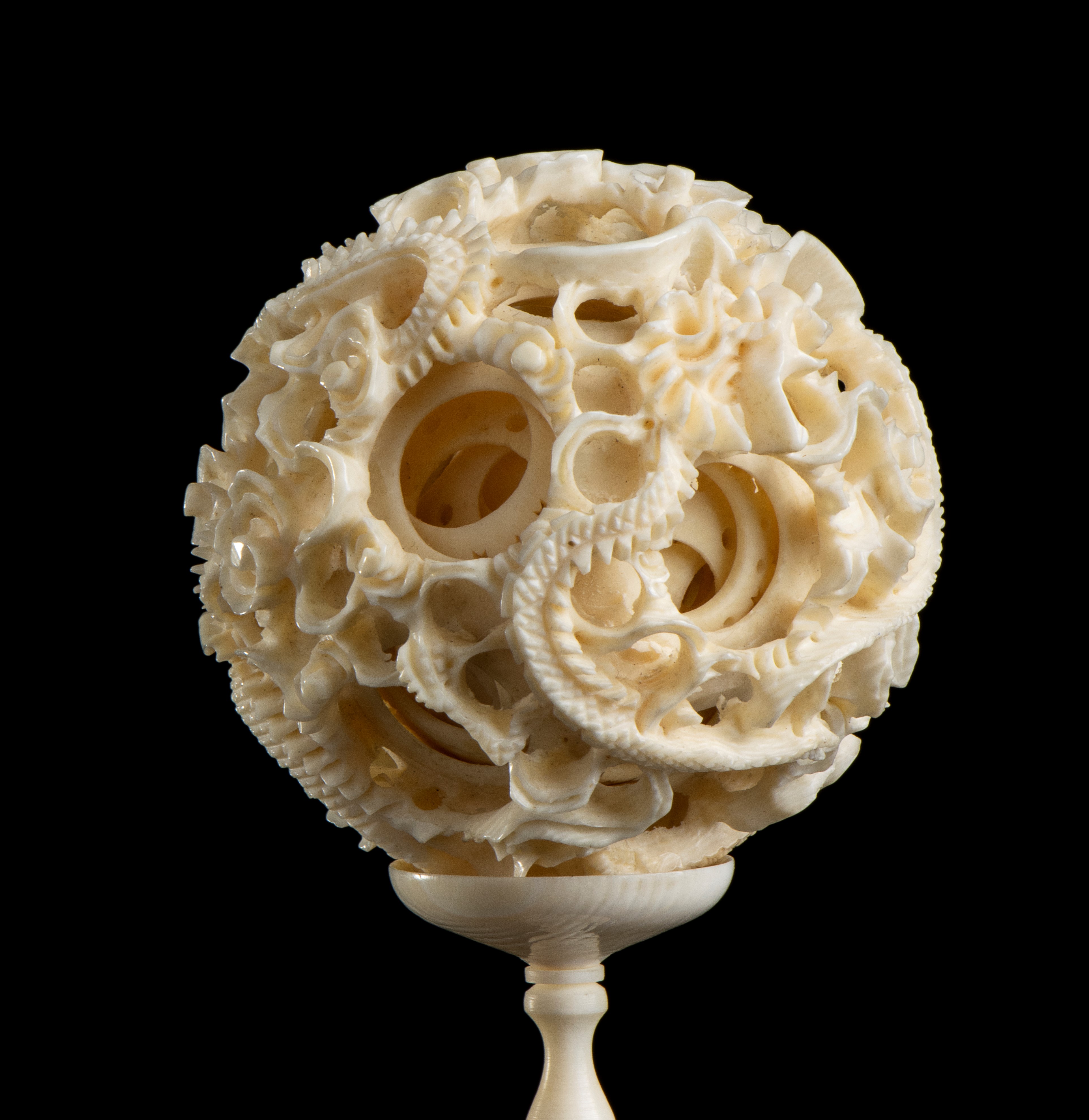 PALLA DELLE SORPRESE IN AVORIO