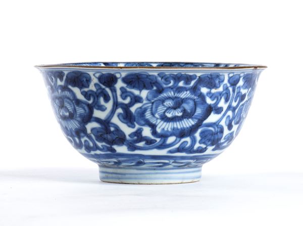 A 'BLUE AND WHITE' PORCELAIN BOWL