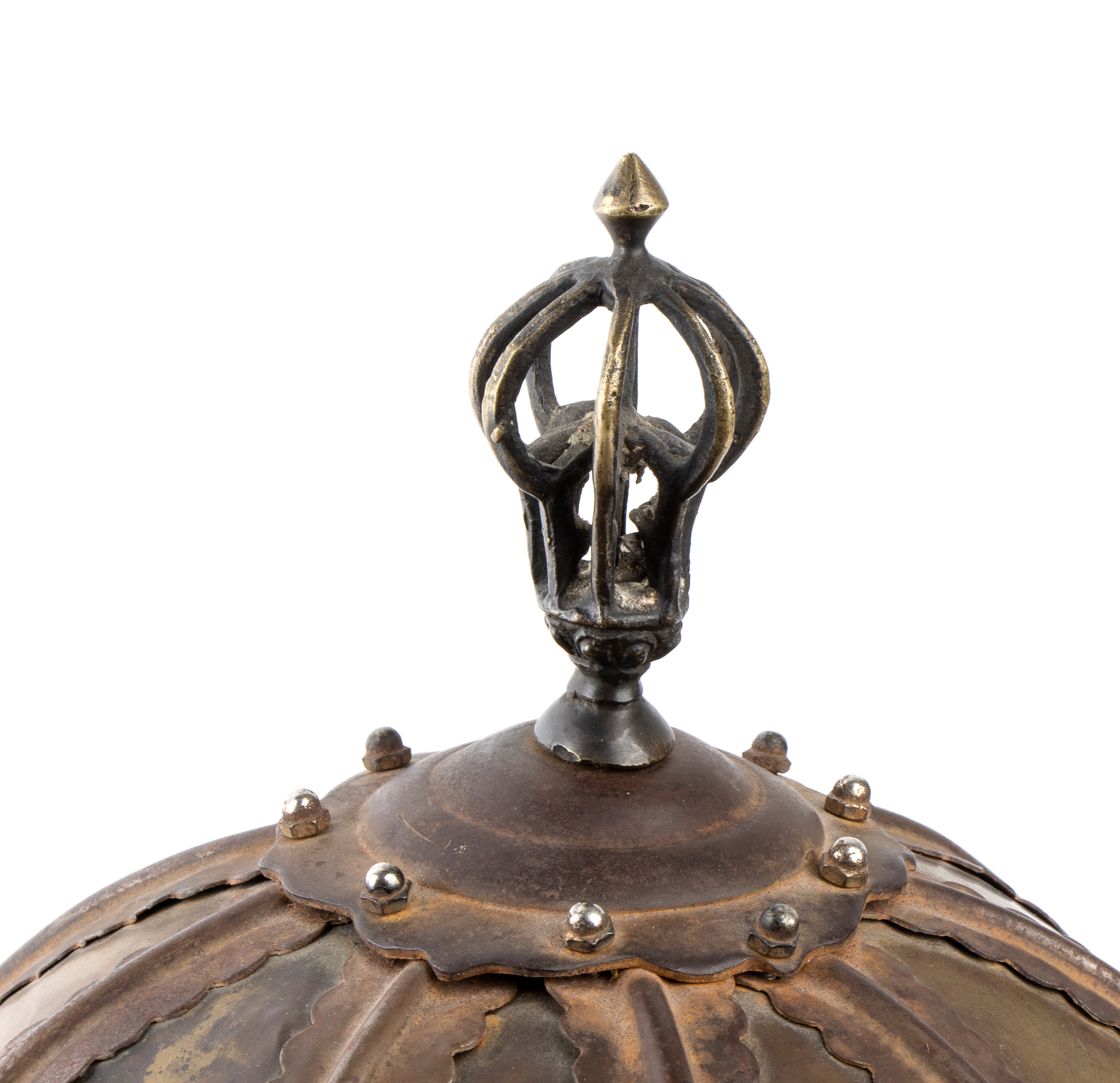 ELMO IN METALLO, PELLE E TESSUTO