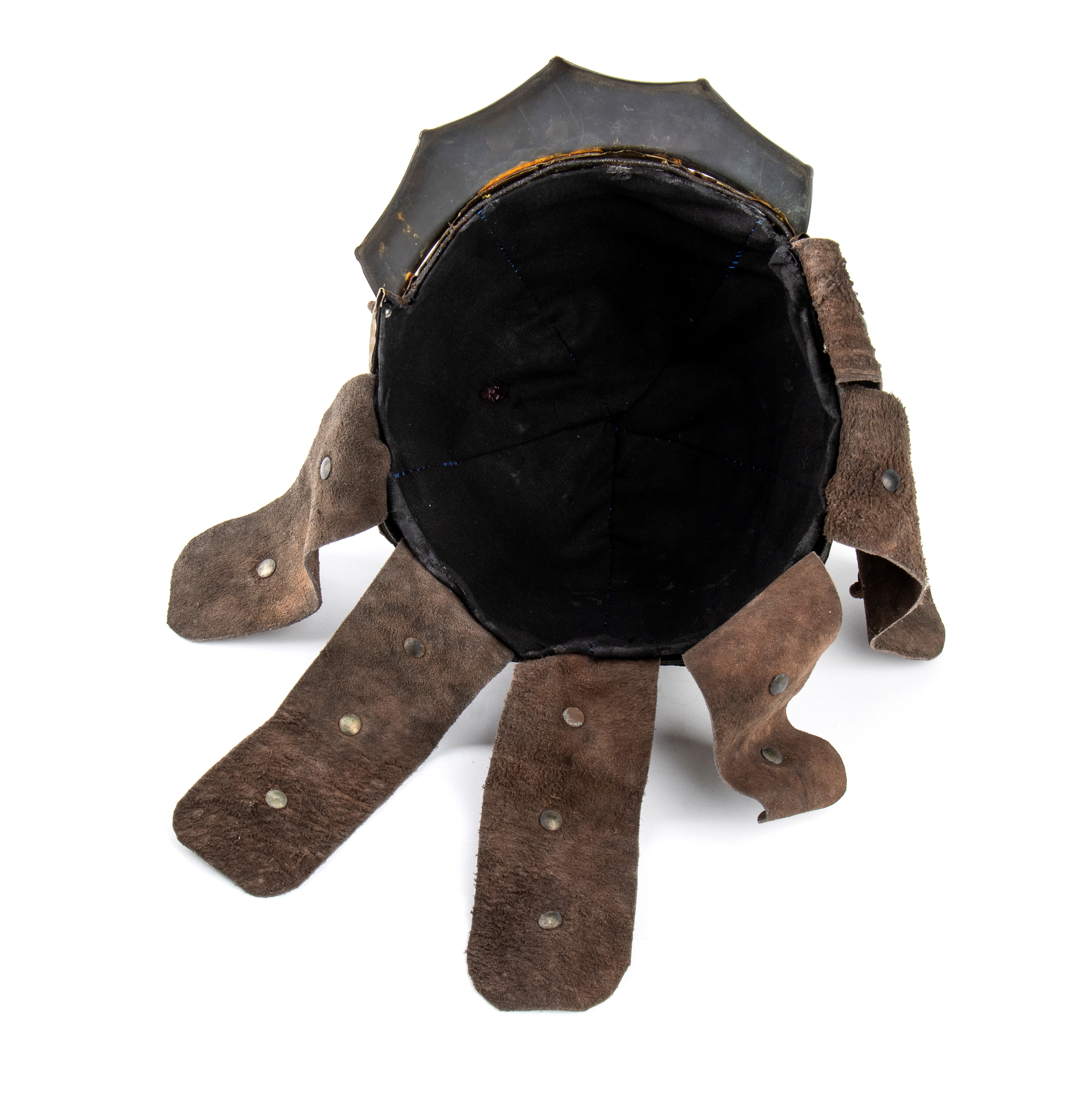 ELMO IN METALLO, PELLE E TESSUTO