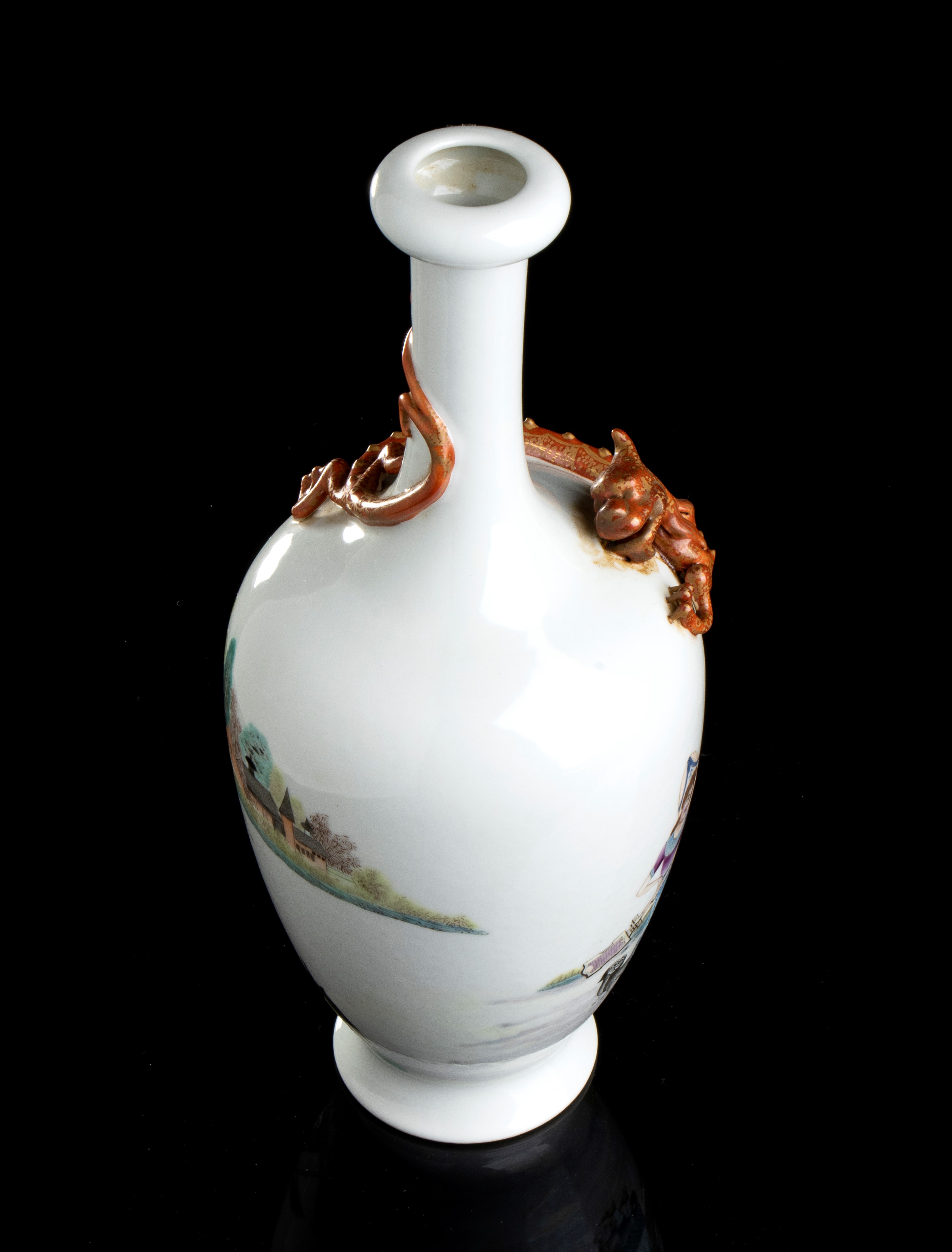 Vaso a Bottiglia in Porcellana con Decoro a Smalti Policromi