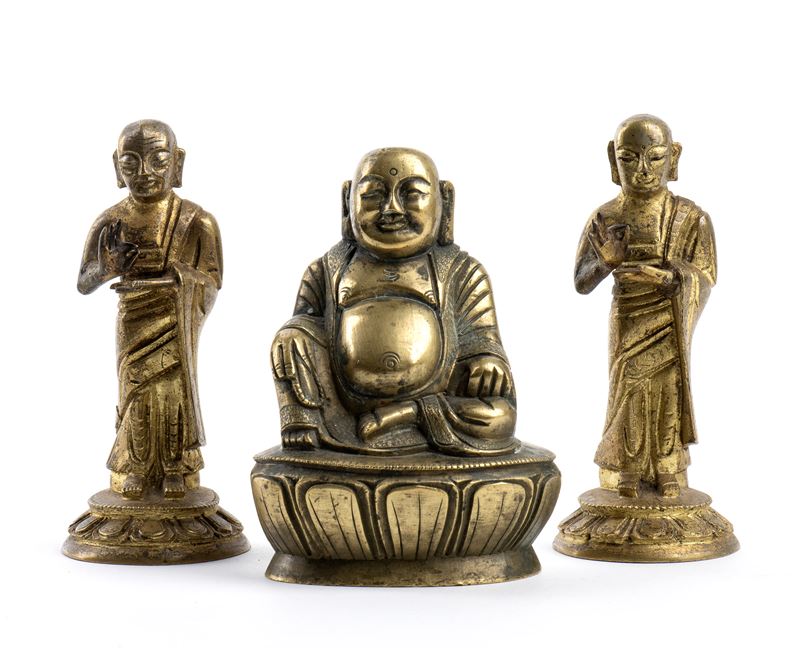 Buddha e Attendenti in Metallo Dorato