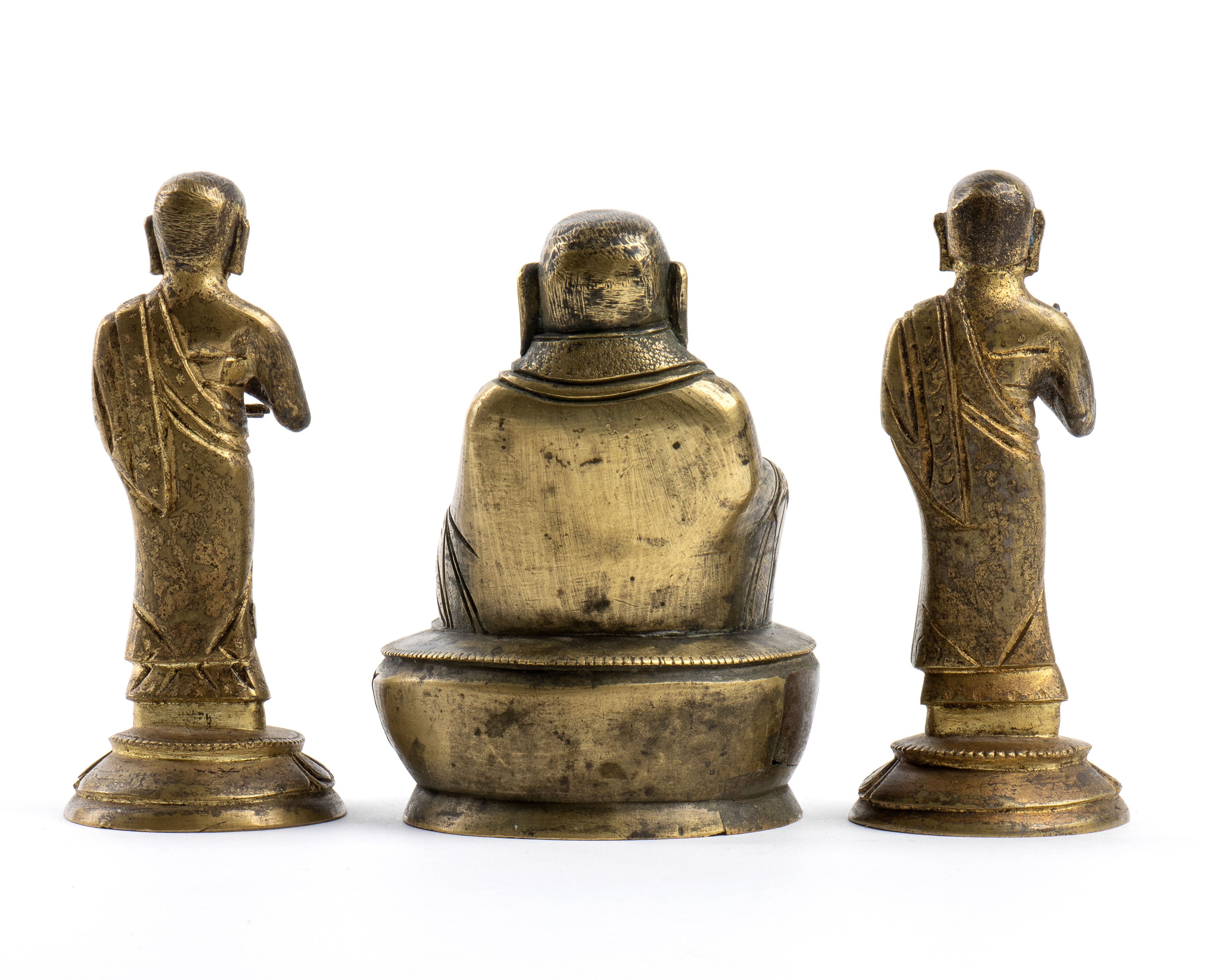 Buddha e Attendenti in Metallo Dorato
