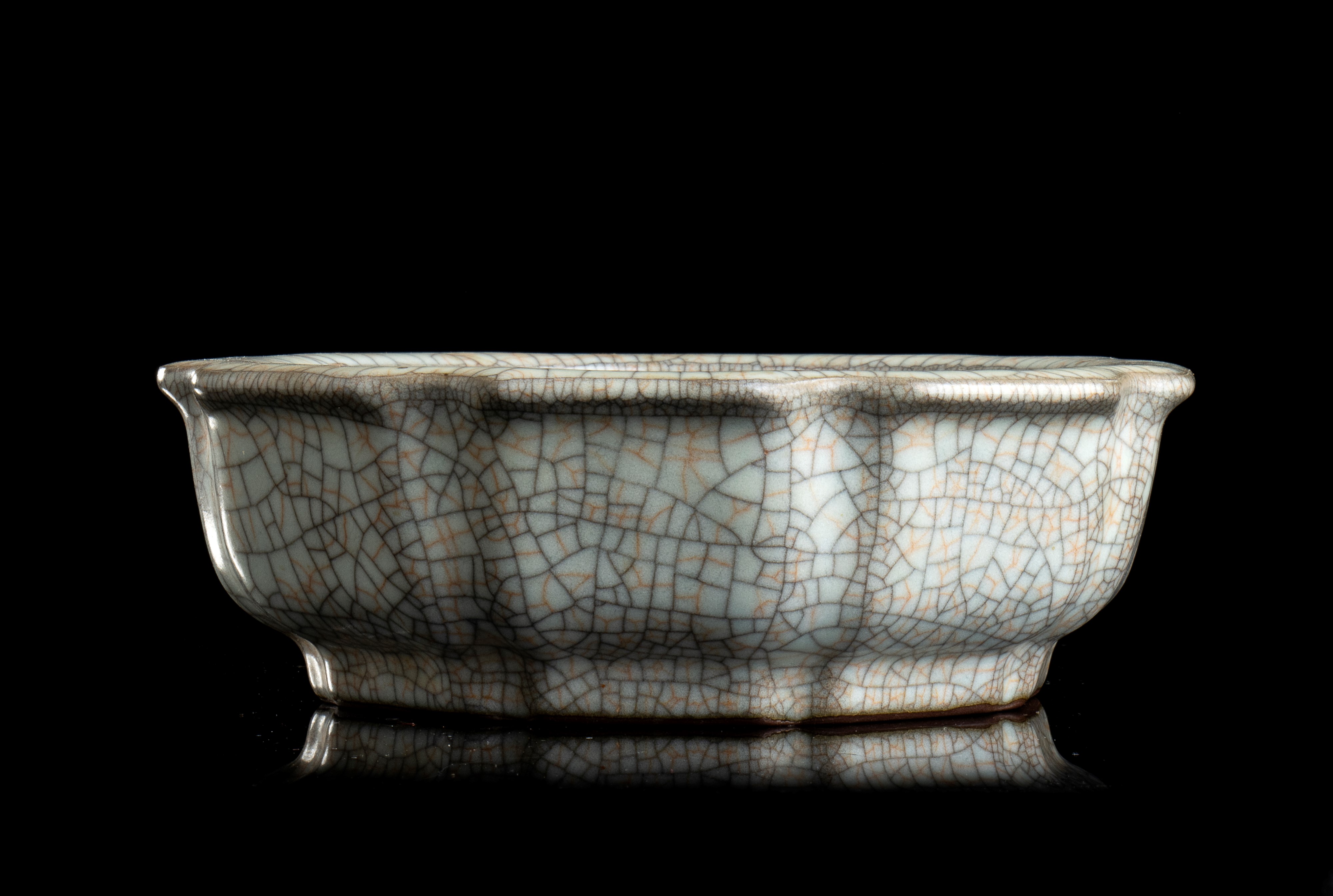 Bacile in Ceramica con Invetriatura Craquelé