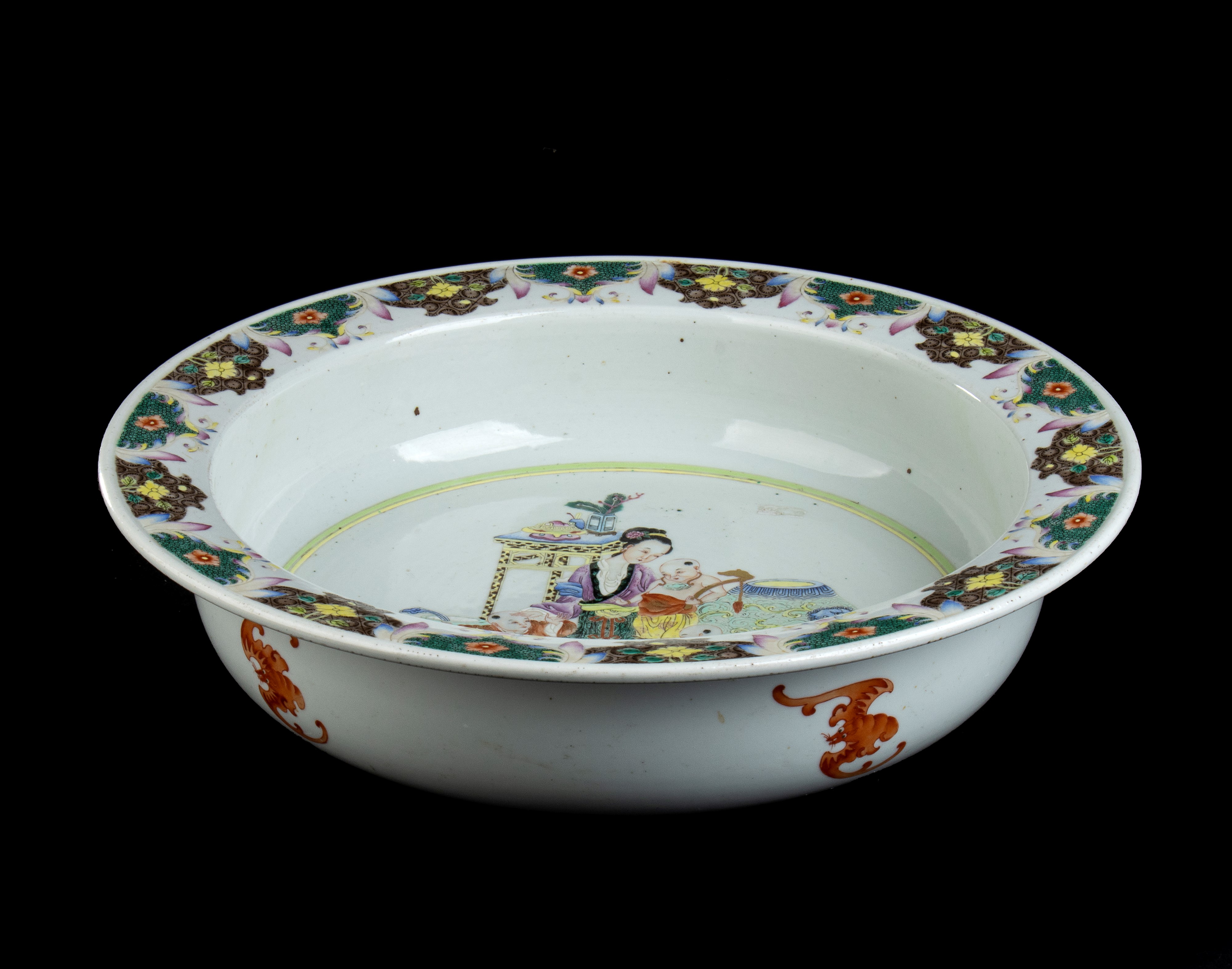 GRANDE BACILE IN PORCELLANA 'FAMIGLIA ROSA'