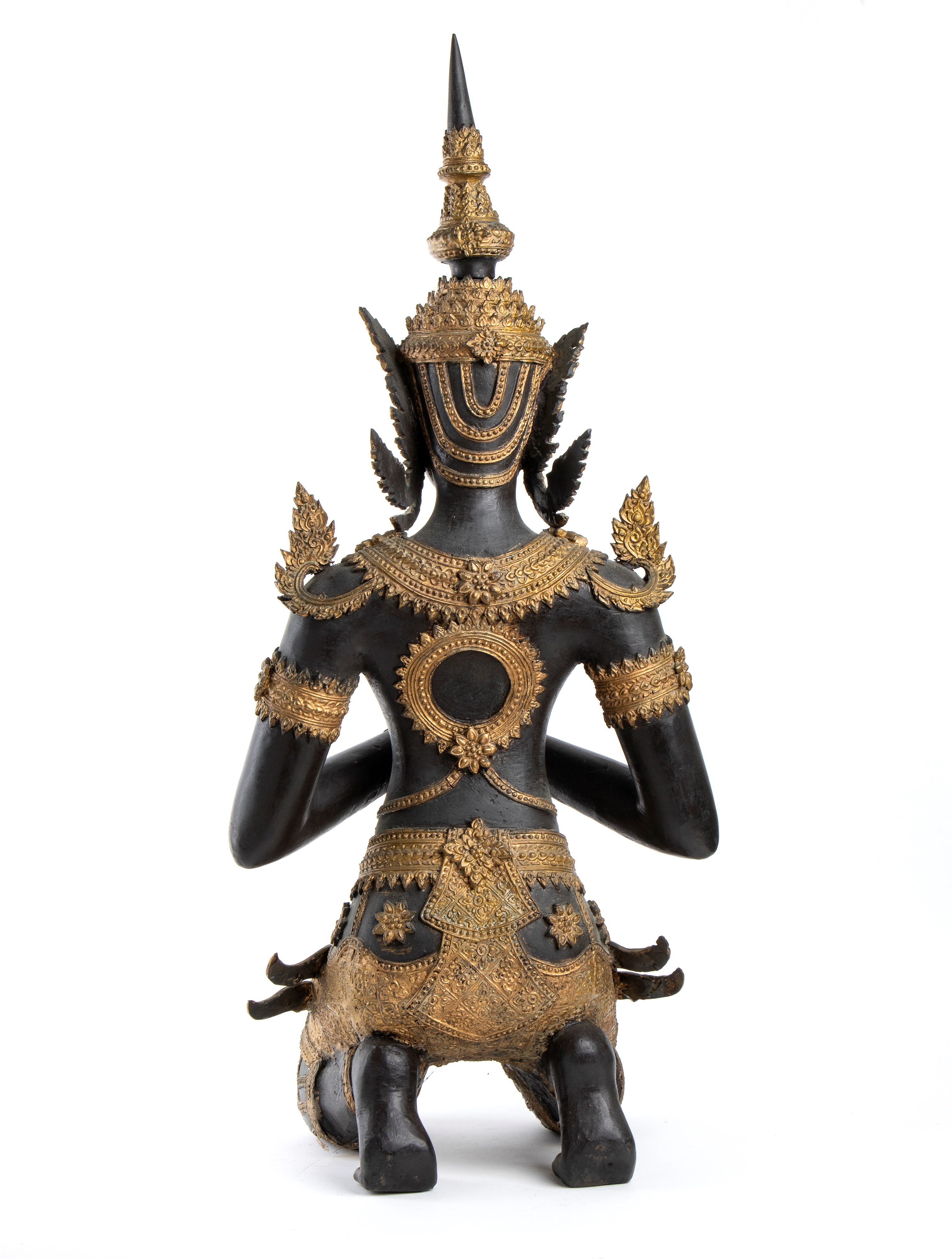 GRANDE SCULTURA IN BRONZO PARZIALMENTE DORATO DI GUARDIANO THEPANOM