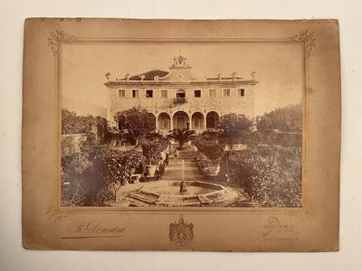 Vista di Villa Rinascimentale in Toscana
