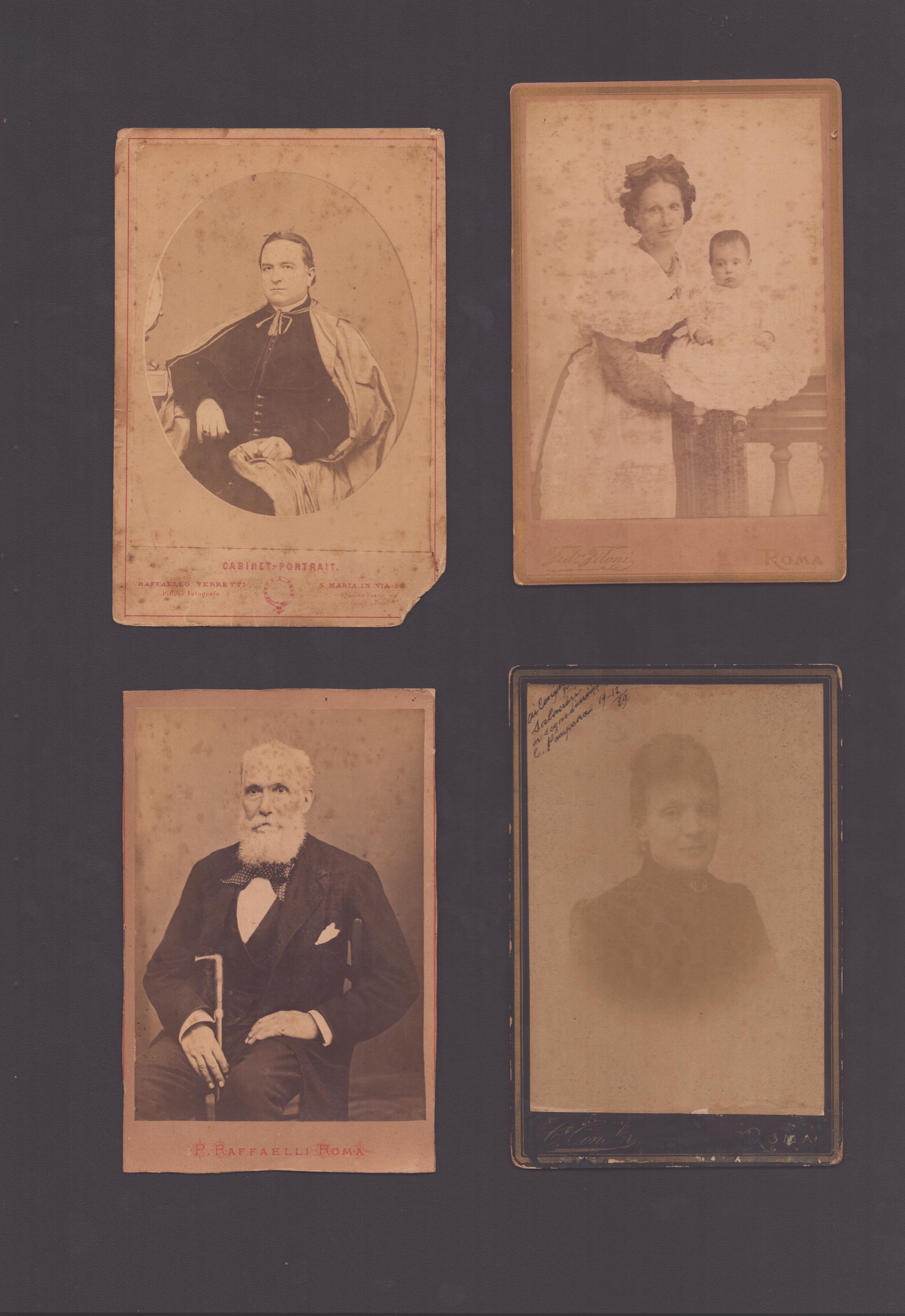 Lotto di 19 Ritratti di Fotografi Romani