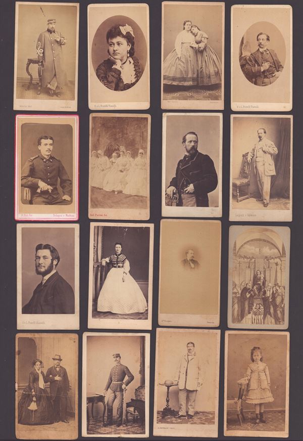 Raccolta di 60 CDV di fotografi italiani