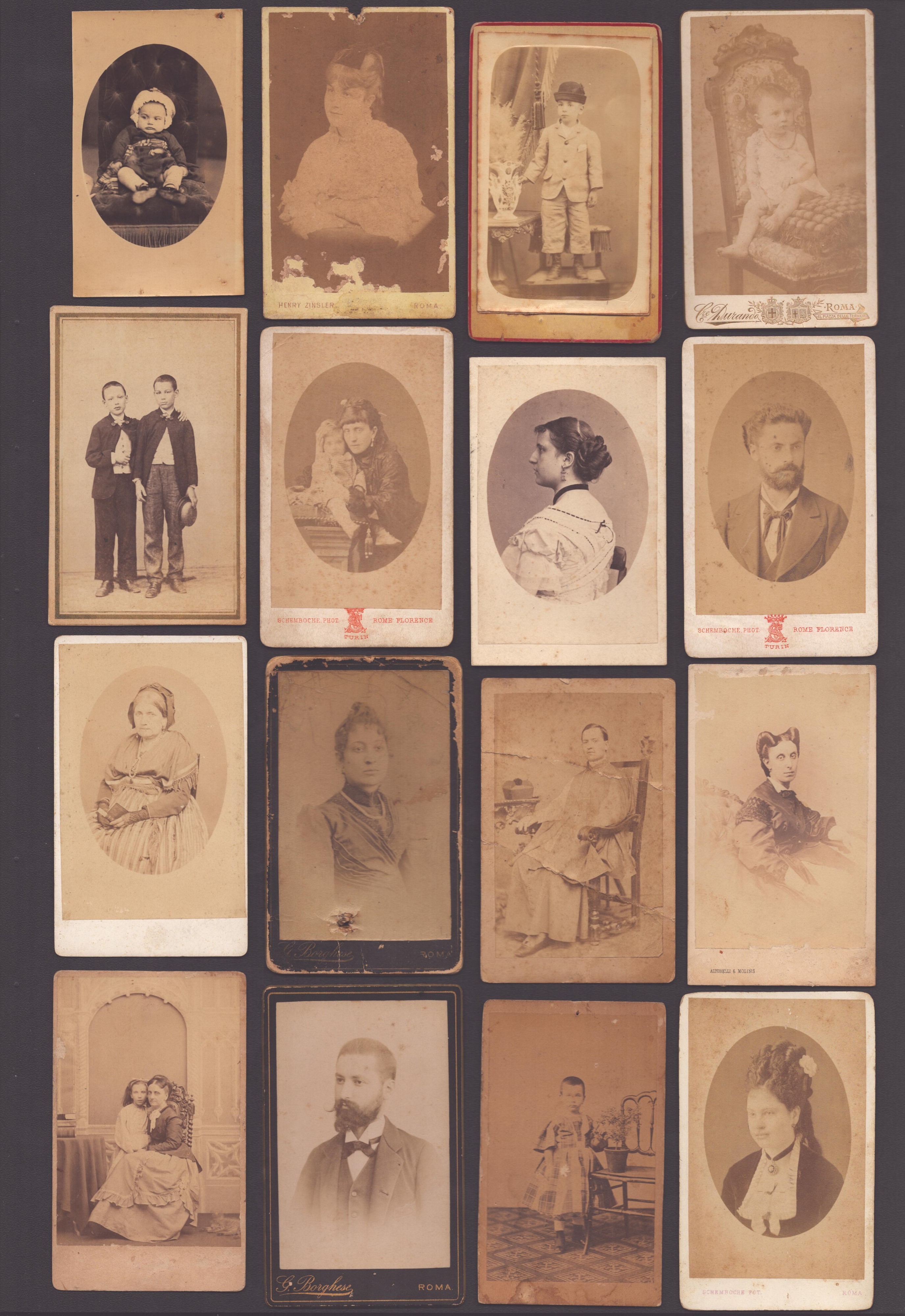 Raccolta di 60 CDV di Fotografi Romani